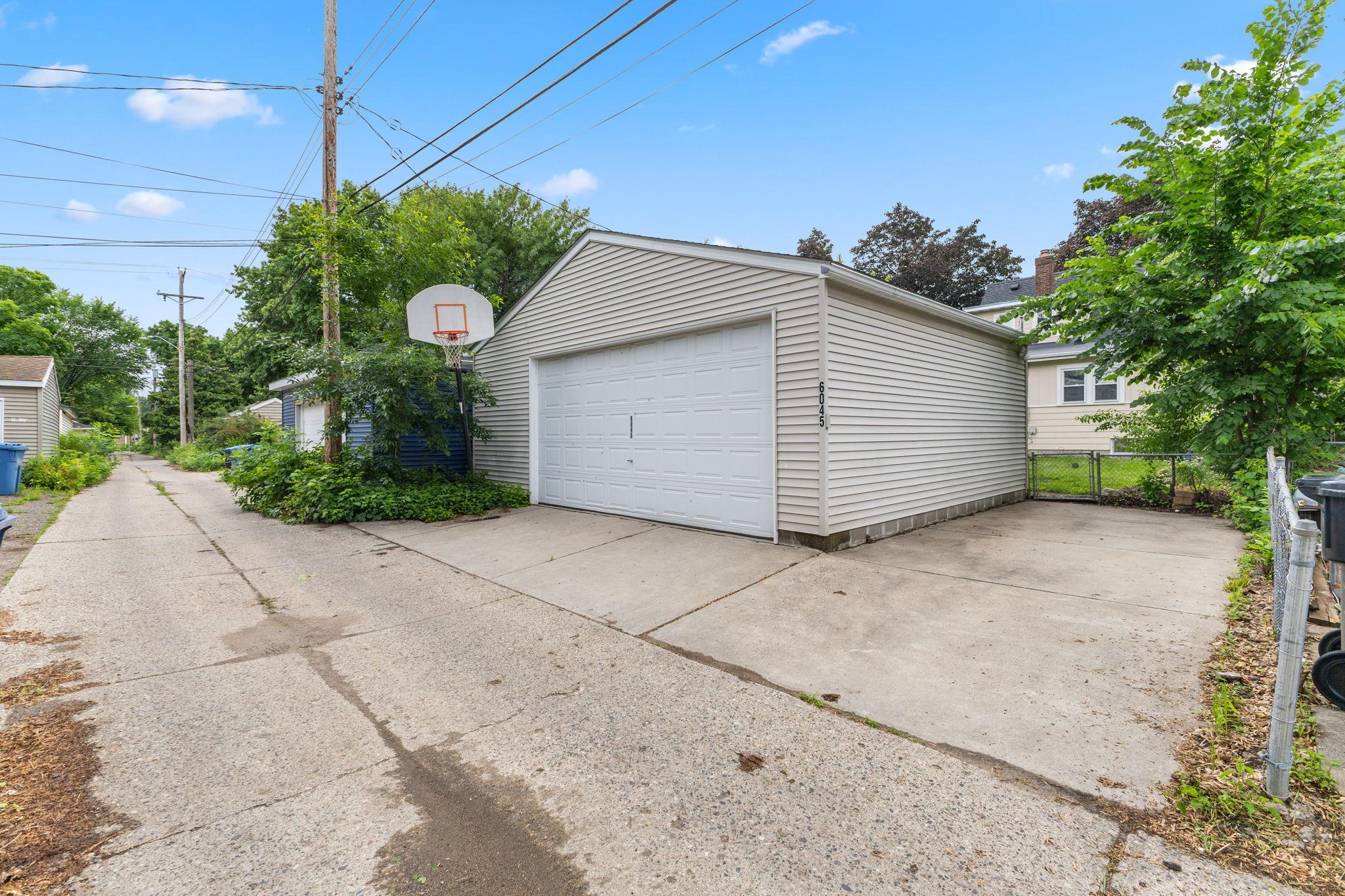 View of Residential at 6045 Clinton Avenue, Minneapolis MN 55419, Minneapolis (58 of 77) - Mike Wilen | Minnesota Team Real Estate