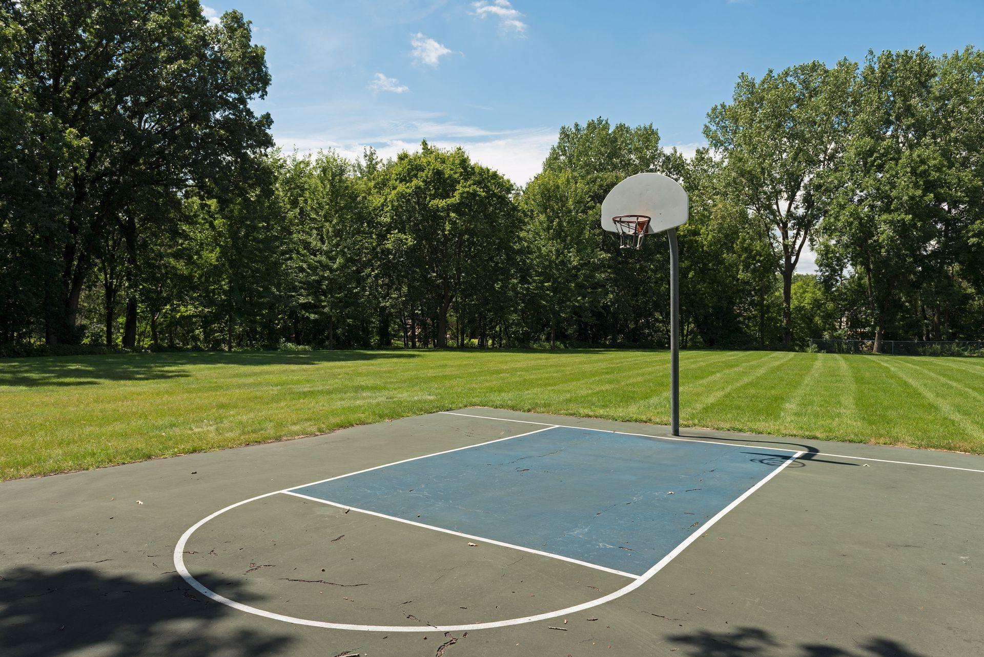 View of Residential at 710 Olive Lane, Plymouth MN 55447, Plymouth (70 of 77) - Mike Wilen | Minnesota Team Real Estate