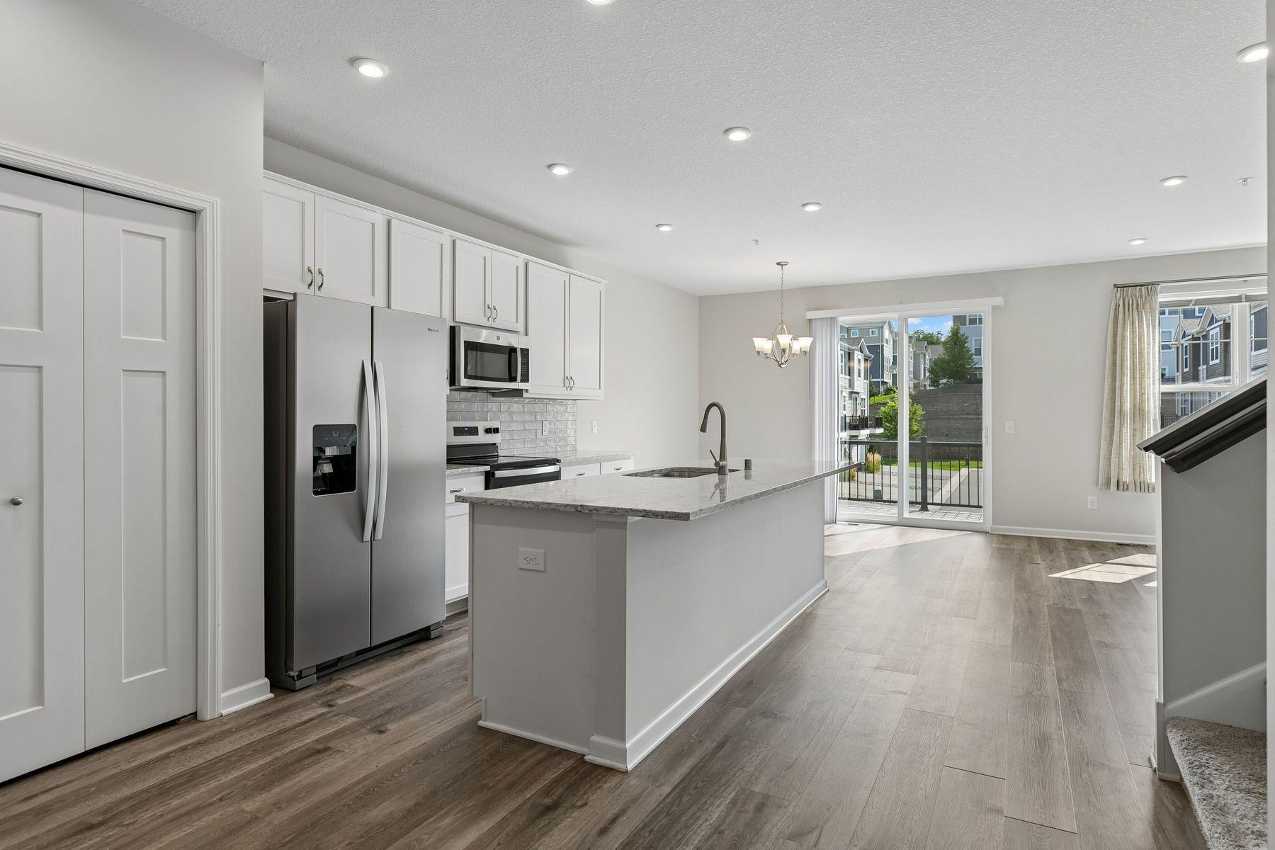 View of Residential at 2193 Gateway Curve, North Saint Paul MN 55109, North Saint Paul (5 of 31) - Mike Wilen | Minnesota Team Real Estate