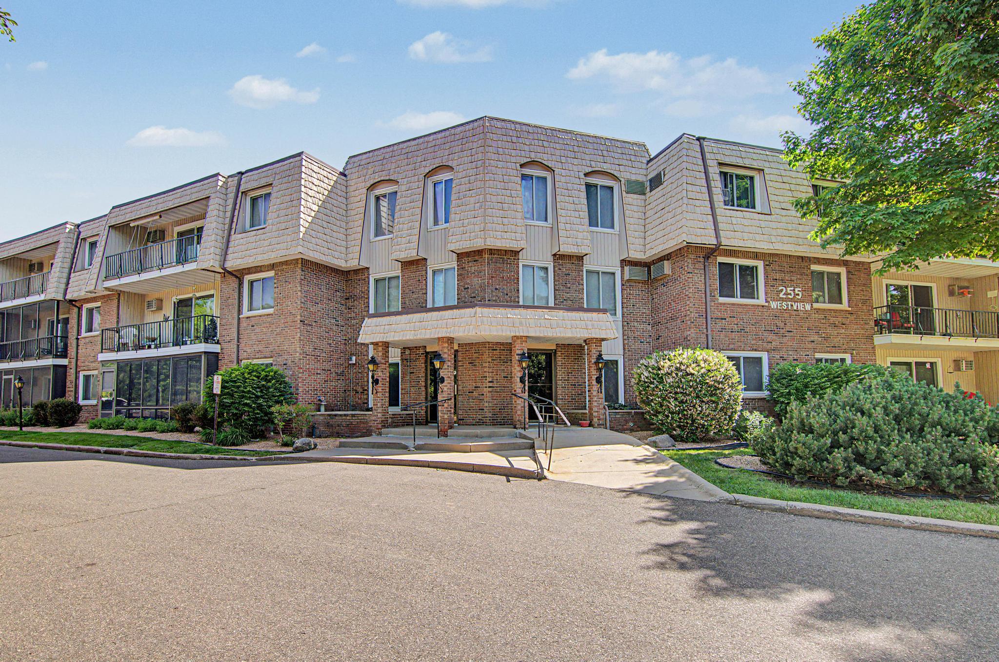 View of Residential at 255 Westview Drive #111, West Saint Paul MN 55118, West Saint Paul (24 of 25) - Mike Wilen | Minnesota Team Real Estate