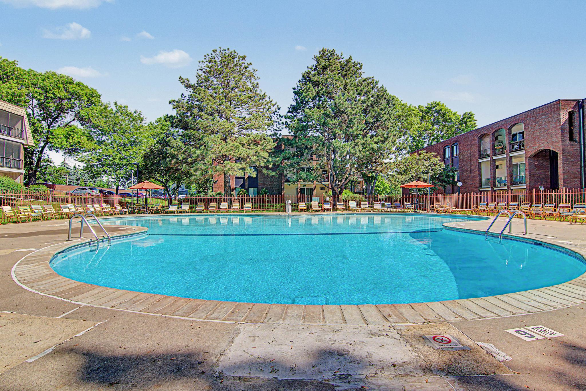 View of Residential at 255 Westview Drive #111, West Saint Paul MN 55118, West Saint Paul (18 of 25) - Mike Wilen | Minnesota Team Real Estate