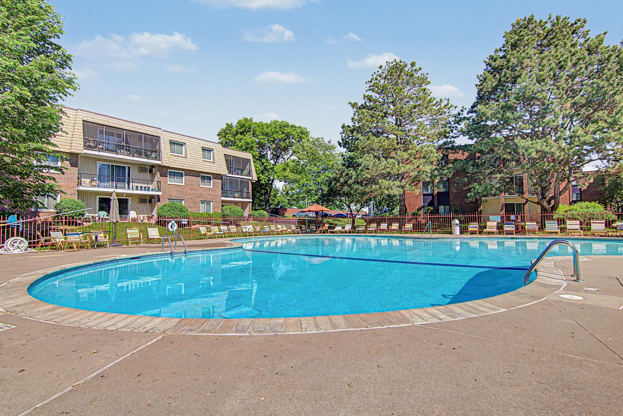 View of Residential at 255 Westview Drive #111, West Saint Paul MN 55118, West Saint Paul (17 of 25) - Mike Wilen | Minnesota Team Real Estate