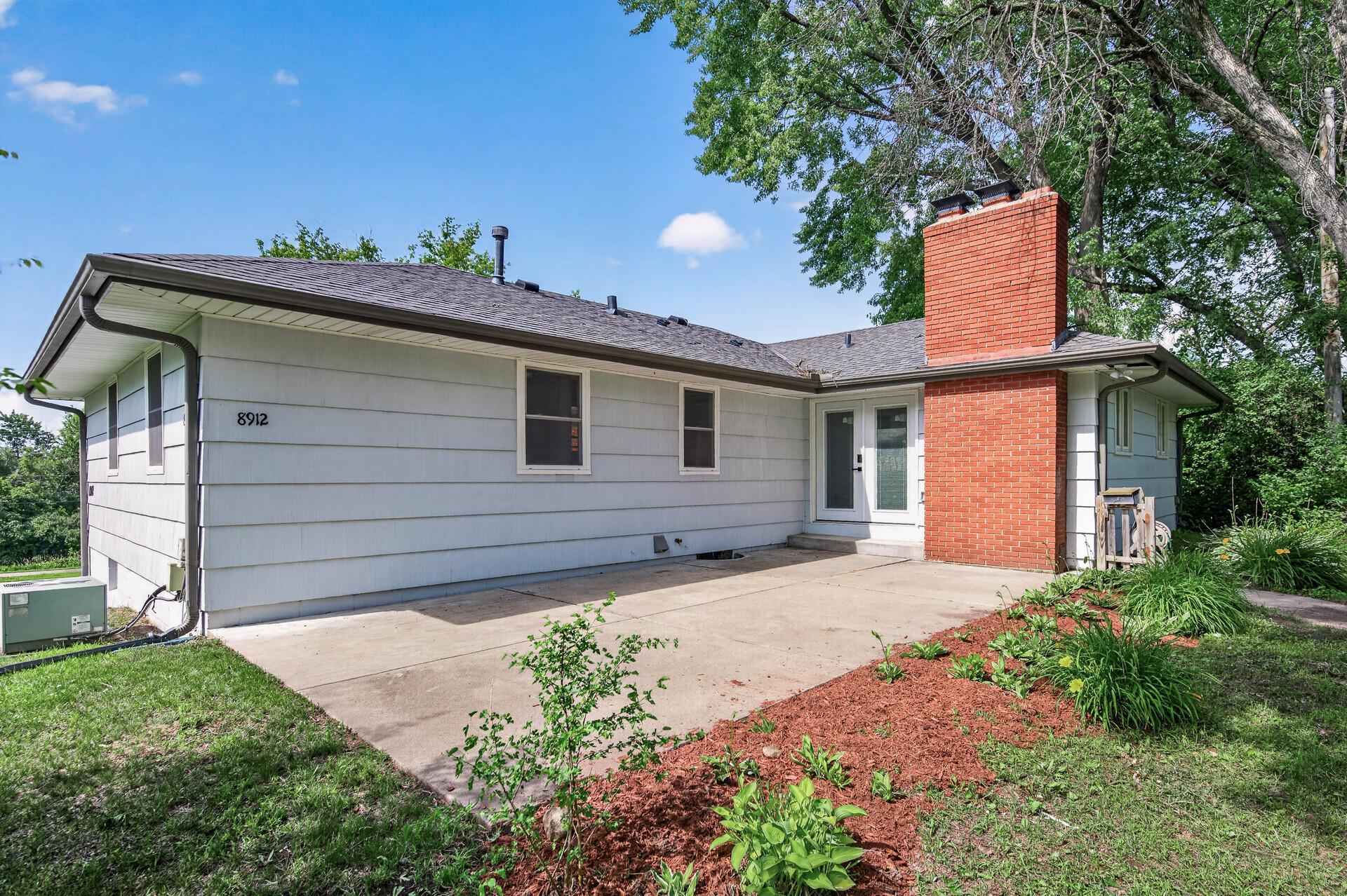 View of Residential at 8912 Tretbaugh Drive, Bloomington MN 55431, Bloomington (47 of 49) - Mike Wilen | Minnesota Team Real Estate