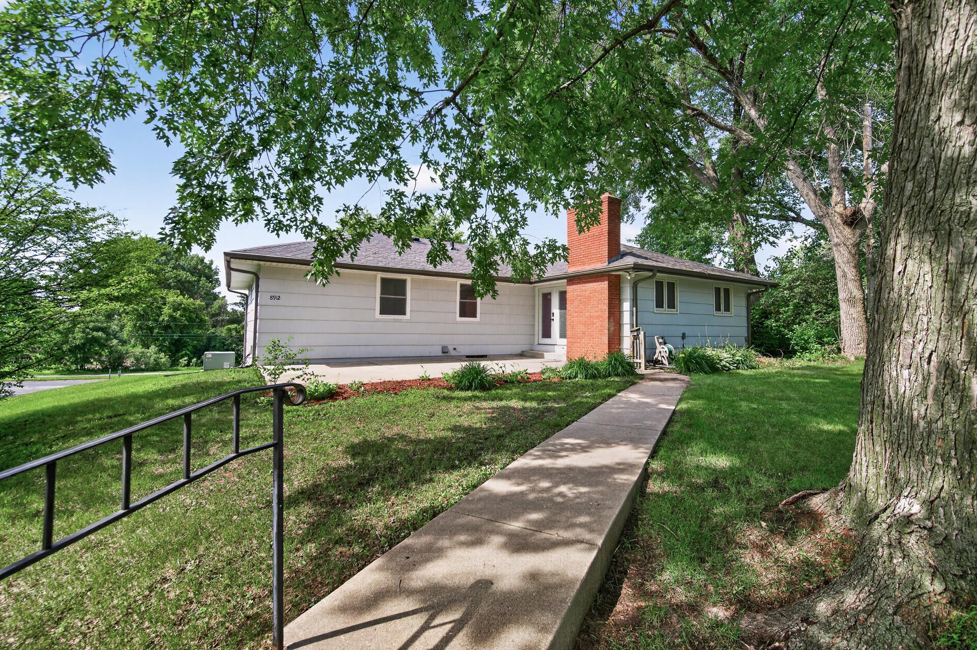 View of Residential at 8912 Tretbaugh Drive, Bloomington MN 55431, Bloomington (46 of 49) - Mike Wilen | Minnesota Team Real Estate