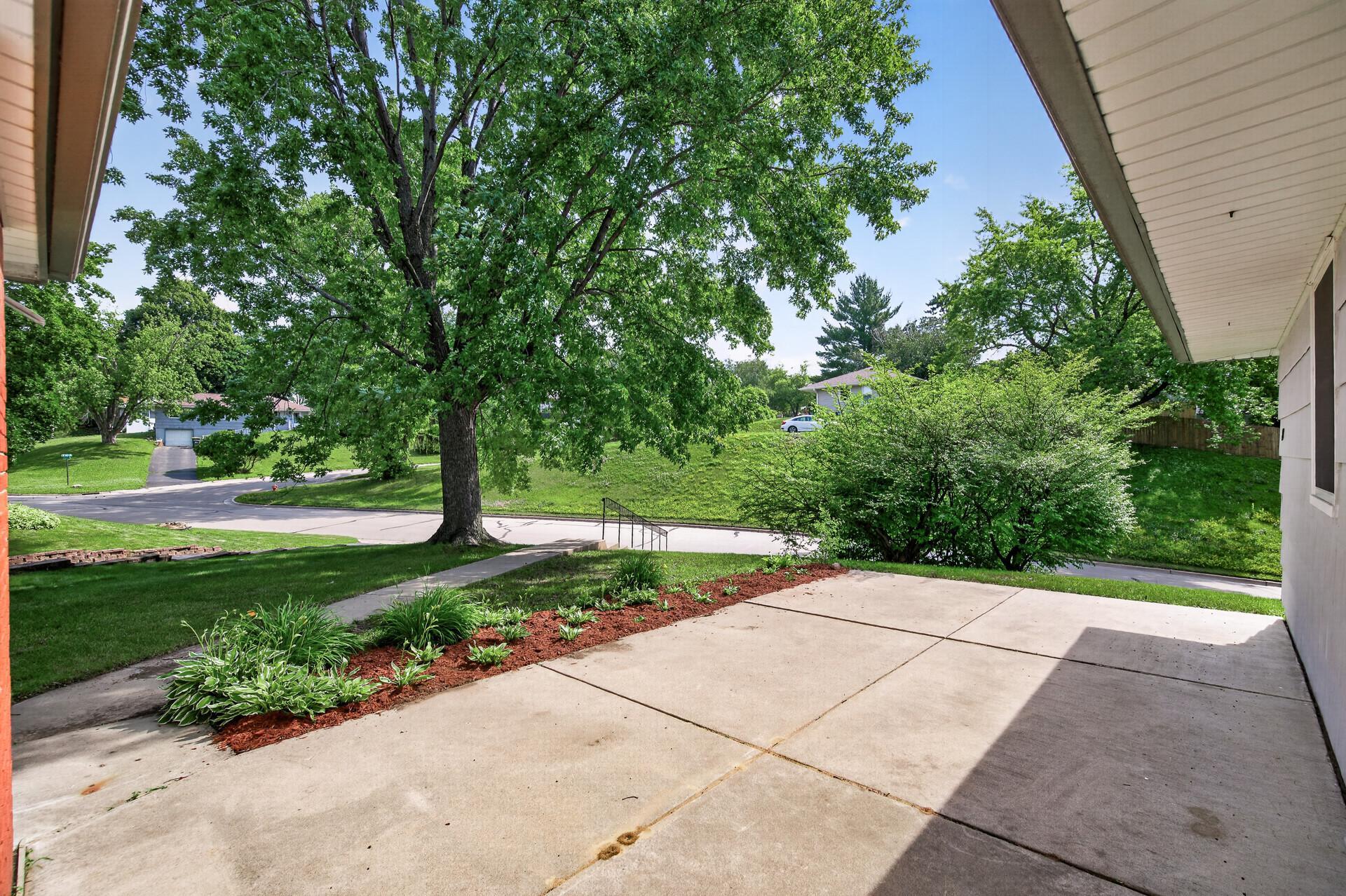 View of Residential at 8912 Tretbaugh Drive, Bloomington MN 55431, Bloomington (45 of 49) - Mike Wilen | Minnesota Team Real Estate