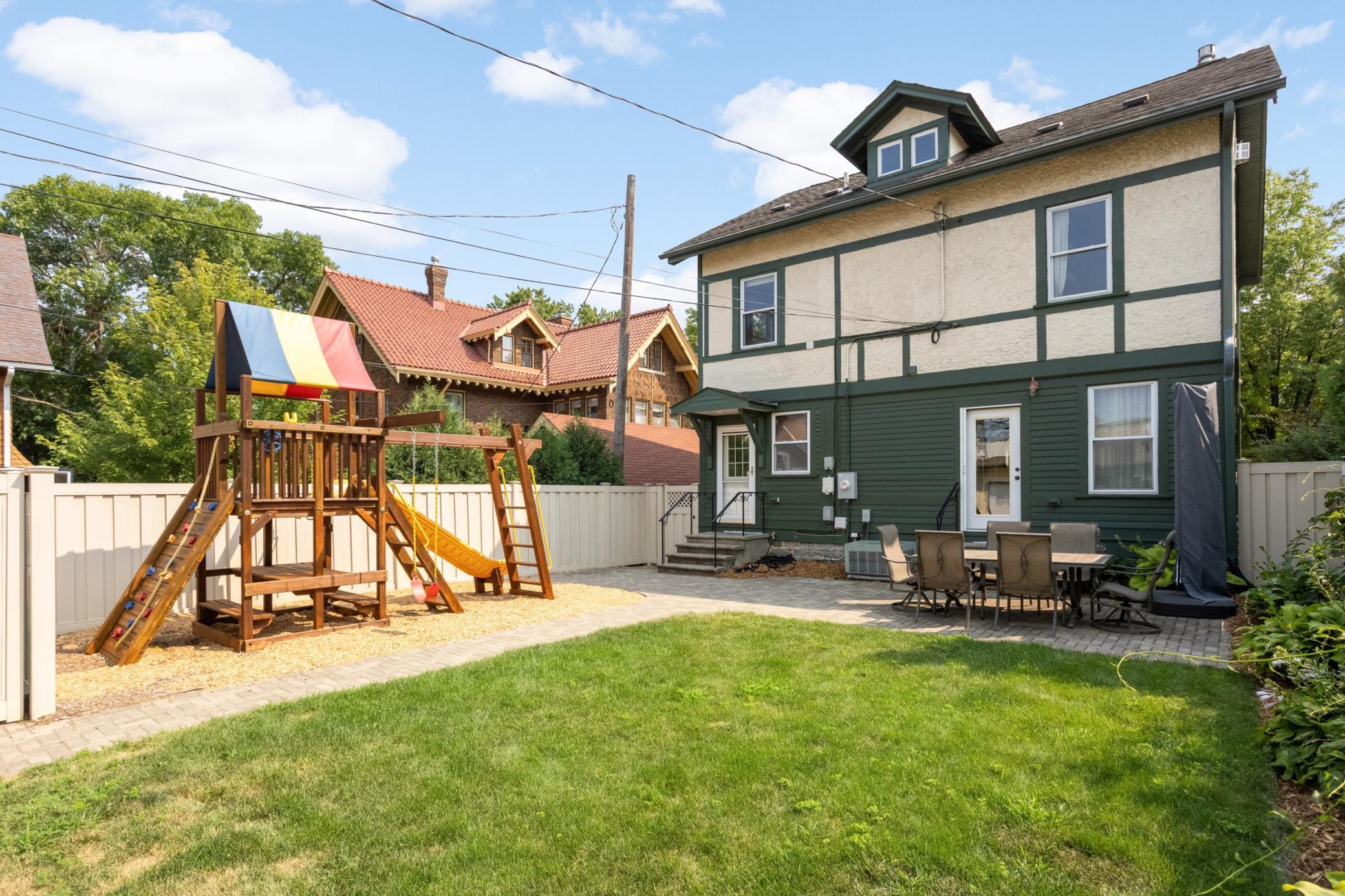 View of Residential at 1117 Portland Avenue, Saint Paul MN 55104, Saint Paul (29 of 35) - Mike Wilen | Minnesota Team Real Estate