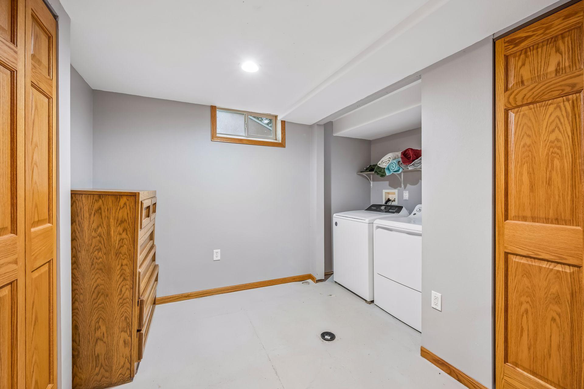 View of Residential at 213 Queen Avenue, Silver Lake MN 55381, Silver Lake (21 of 35) - Mike Wilen | Minnesota Team Real Estate