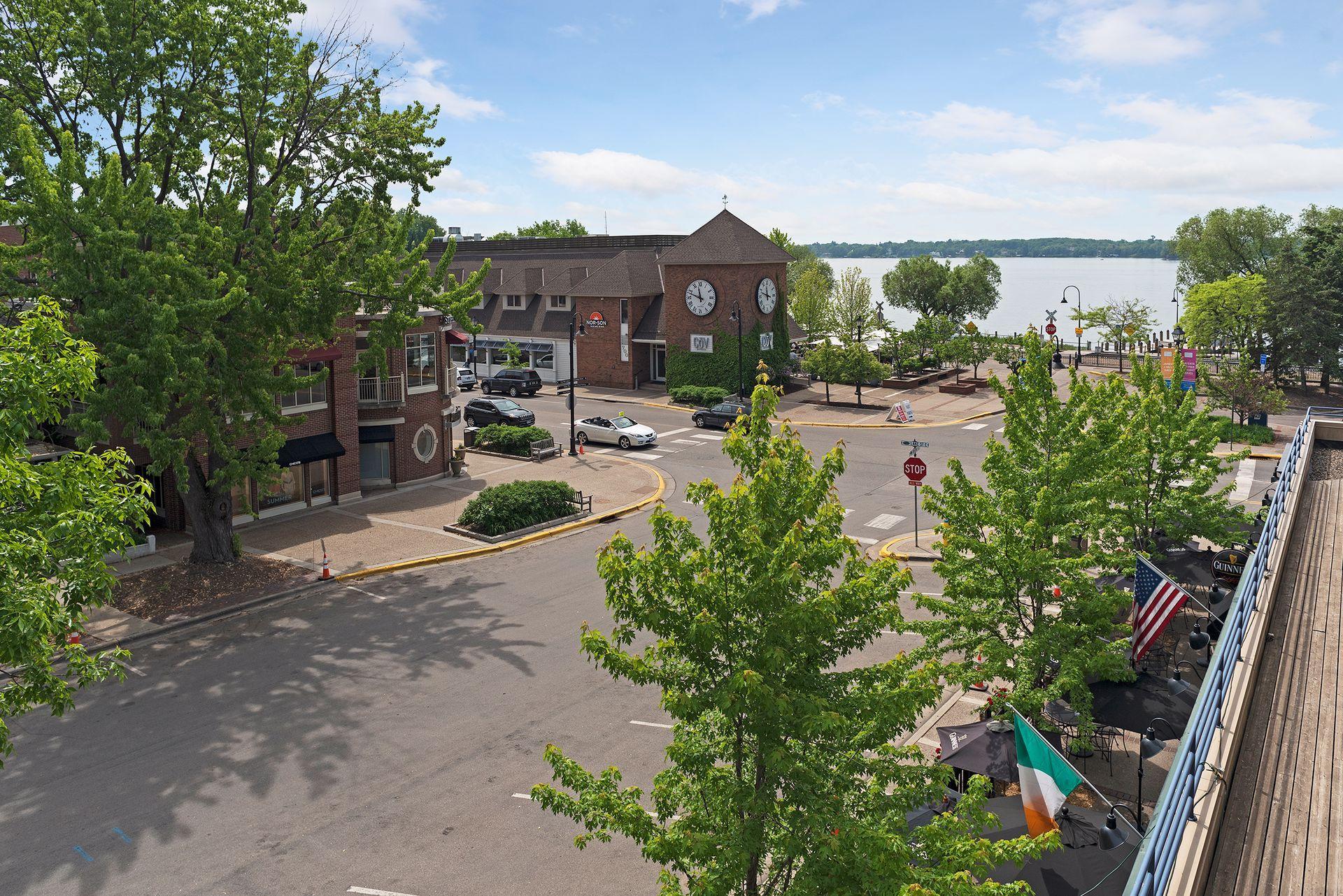 View of Residential at 264 Wayzata Boulevard, Wayzata MN 55391, Wayzata (59 of 70) - Mike Wilen | Minnesota Team Real Estate