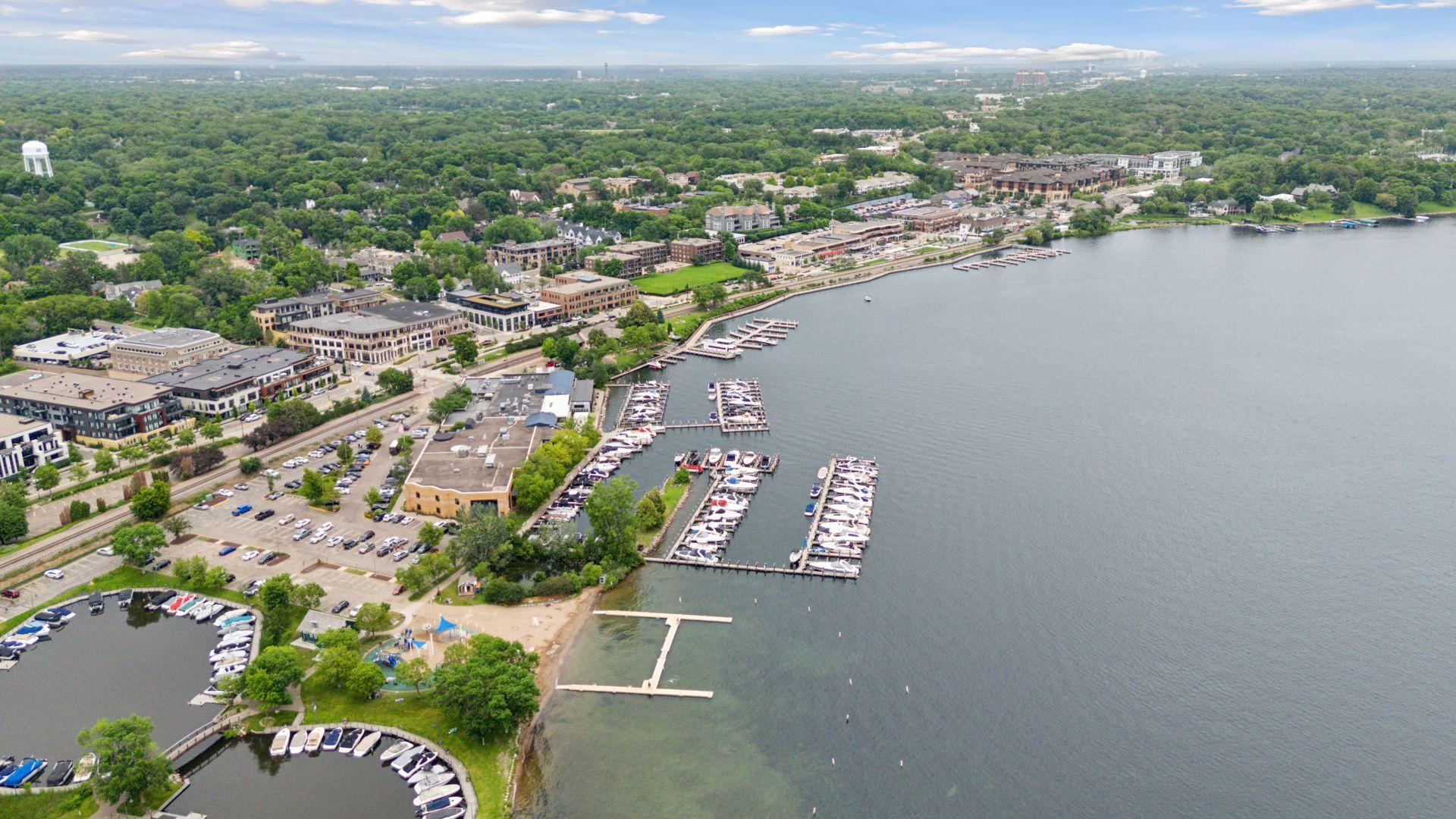 View of Residential at 264 Wayzata Boulevard, Wayzata MN 55391, Wayzata (55 of 70) - Mike Wilen | Minnesota Team Real Estate