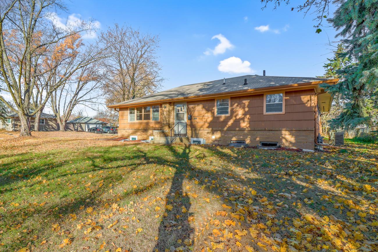 View of Residential at 4418 65th Avenue, Brooklyn Center MN 55429, Brooklyn Center (27 of 32) - Mike Wilen | Minnesota Team Real Estate