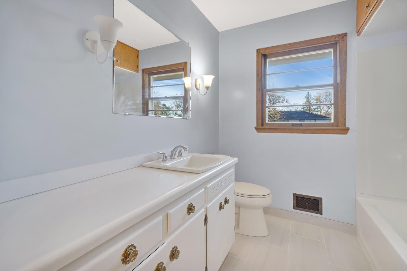 View of Residential at 4418 65th Avenue, Brooklyn Center MN 55429, Brooklyn Center (15 of 32) - Mike Wilen | Minnesota Team Real Estate