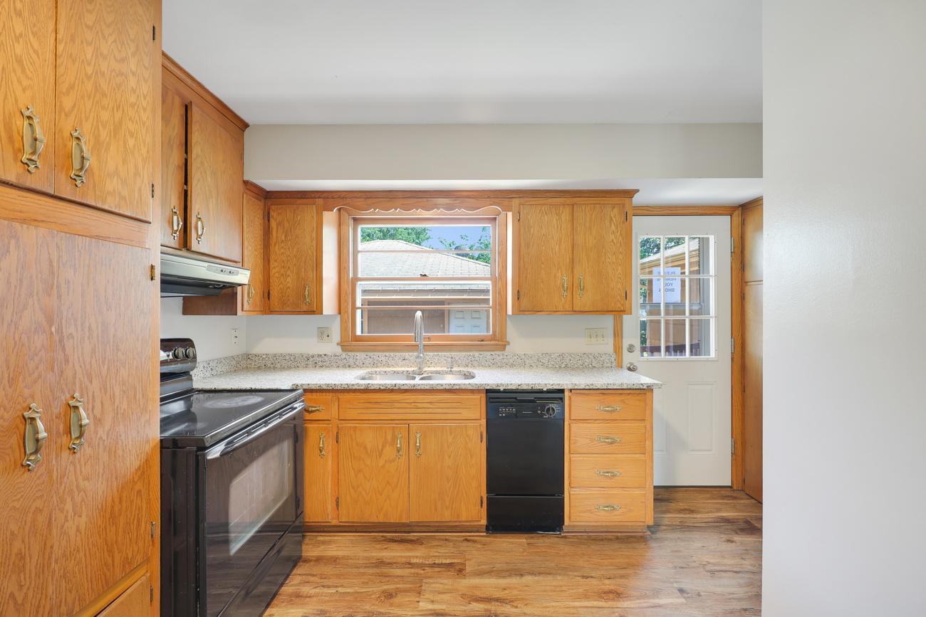 View of Residential at 4418 65th Avenue, Brooklyn Center MN 55429, Brooklyn Center (7 of 32) - Mike Wilen | Minnesota Team Real Estate