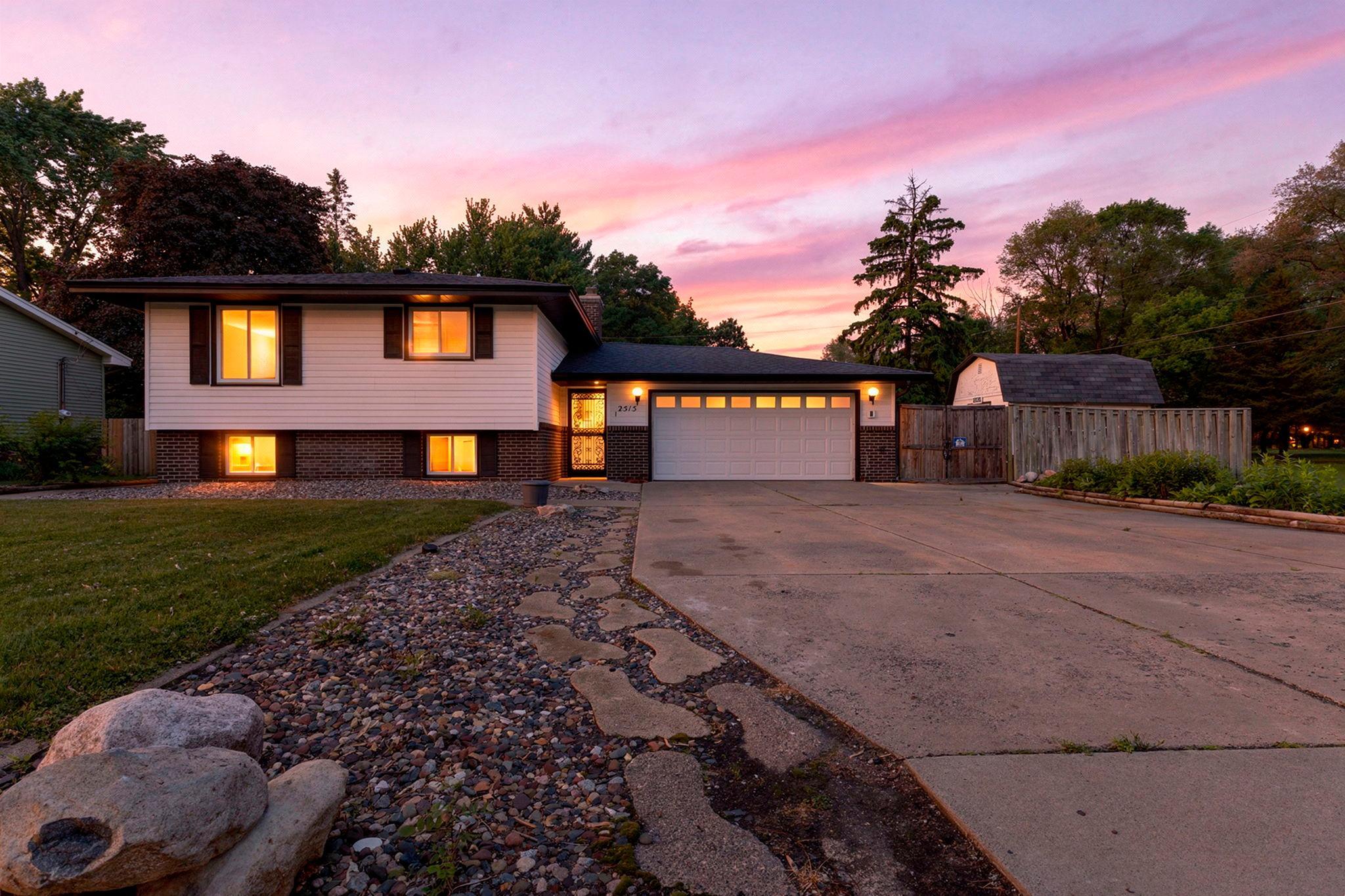 View of Residential at 2515 Hillview Road, Mounds View MN 55112, Mounds View - Mike Wilen | Minnesota Team Real Estate