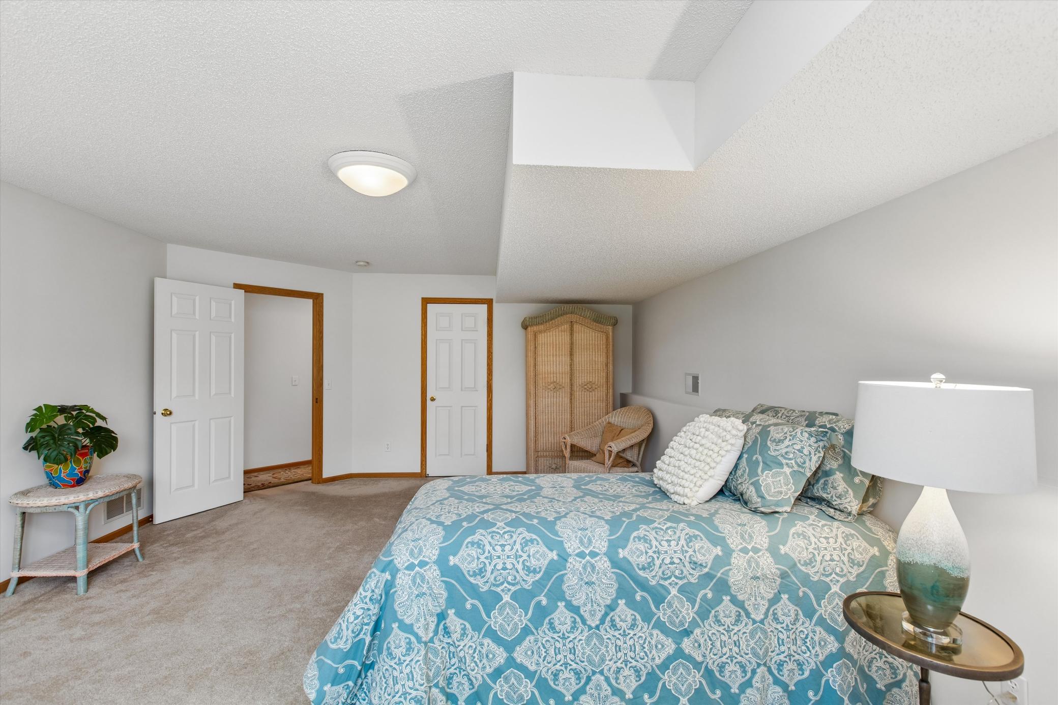 View of Residential at 808 Winterberry Drive, Woodbury MN 55125, Woodbury (22 of 31) - Mike Wilen | Minnesota Team Real Estate