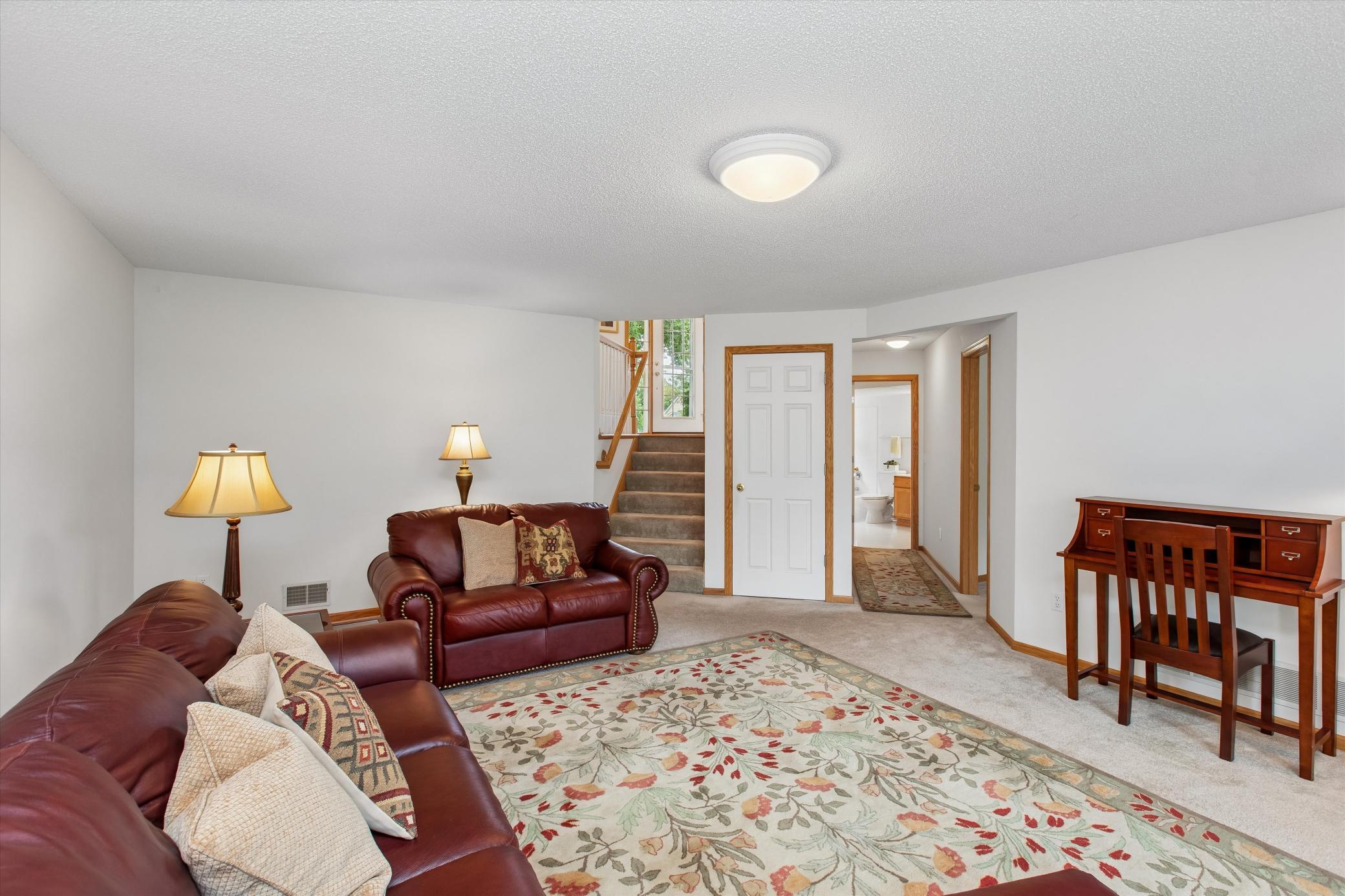 View of Residential at 808 Winterberry Drive, Woodbury MN 55125, Woodbury (20 of 31) - Mike Wilen | Minnesota Team Real Estate