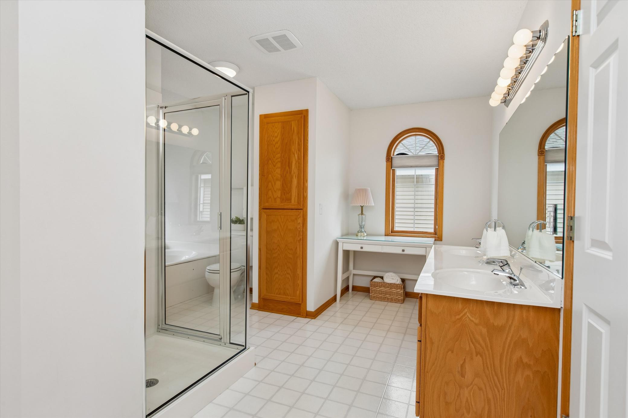 View of Residential at 808 Winterberry Drive, Woodbury MN 55125, Woodbury (18 of 31) - Mike Wilen | Minnesota Team Real Estate