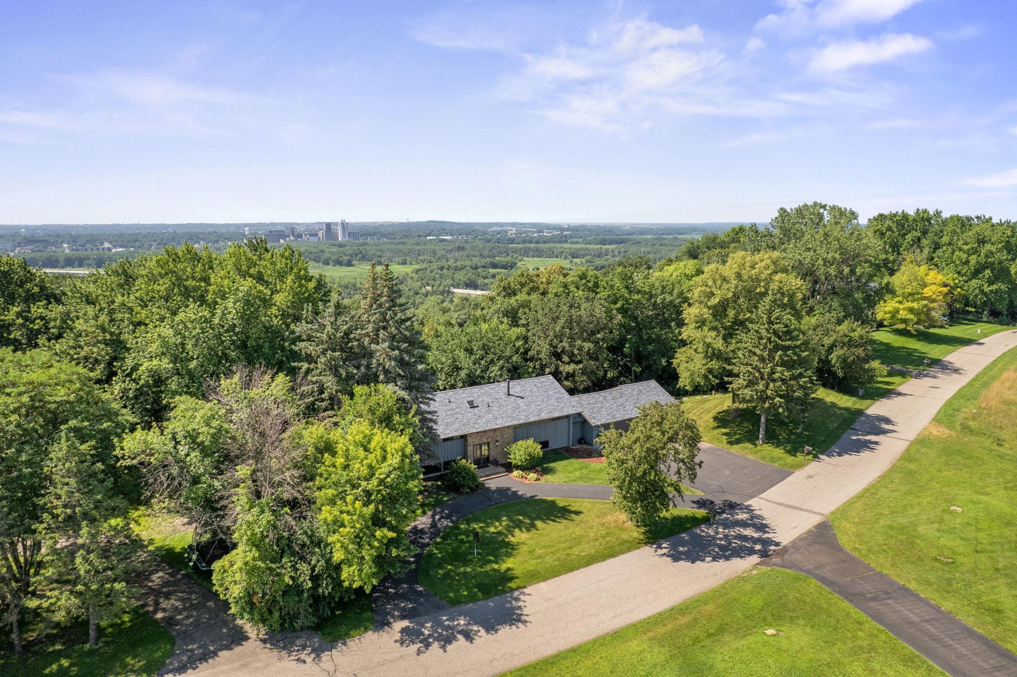 View of Residential at 565 Lakota Lane, Chaska MN 55318, Chaska (7 of 60) - Mike Wilen | Minnesota Team Real Estate
