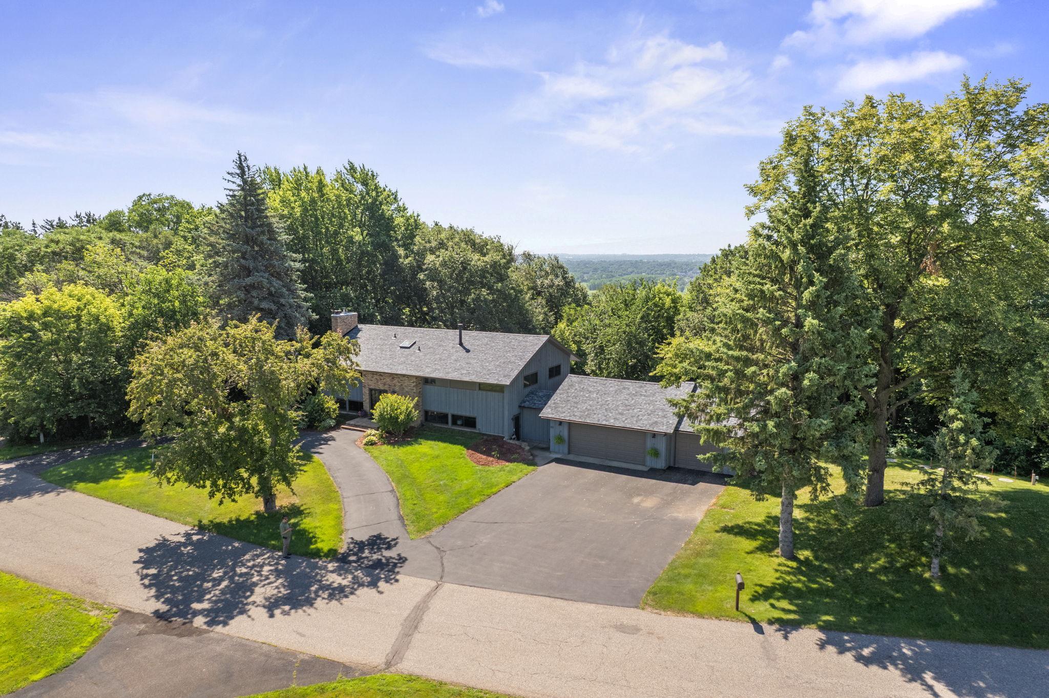 View of Residential at 565 Lakota Lane, Chaska MN 55318, Chaska (4 of 60) - Mike Wilen | Minnesota Team Real Estate