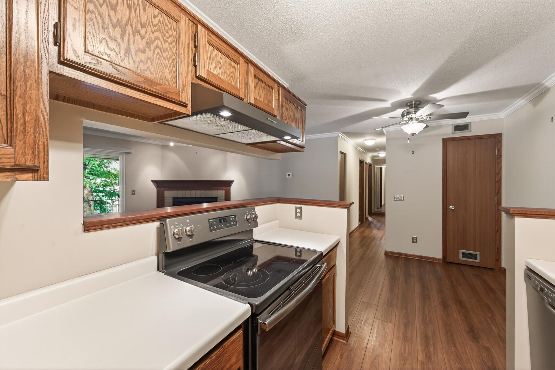 View of Residential at 2296 Benson Avenue #G, Saint Paul MN 55116, Saint Paul (12 of 29) - Mike Wilen | Minnesota Team Real Estate
