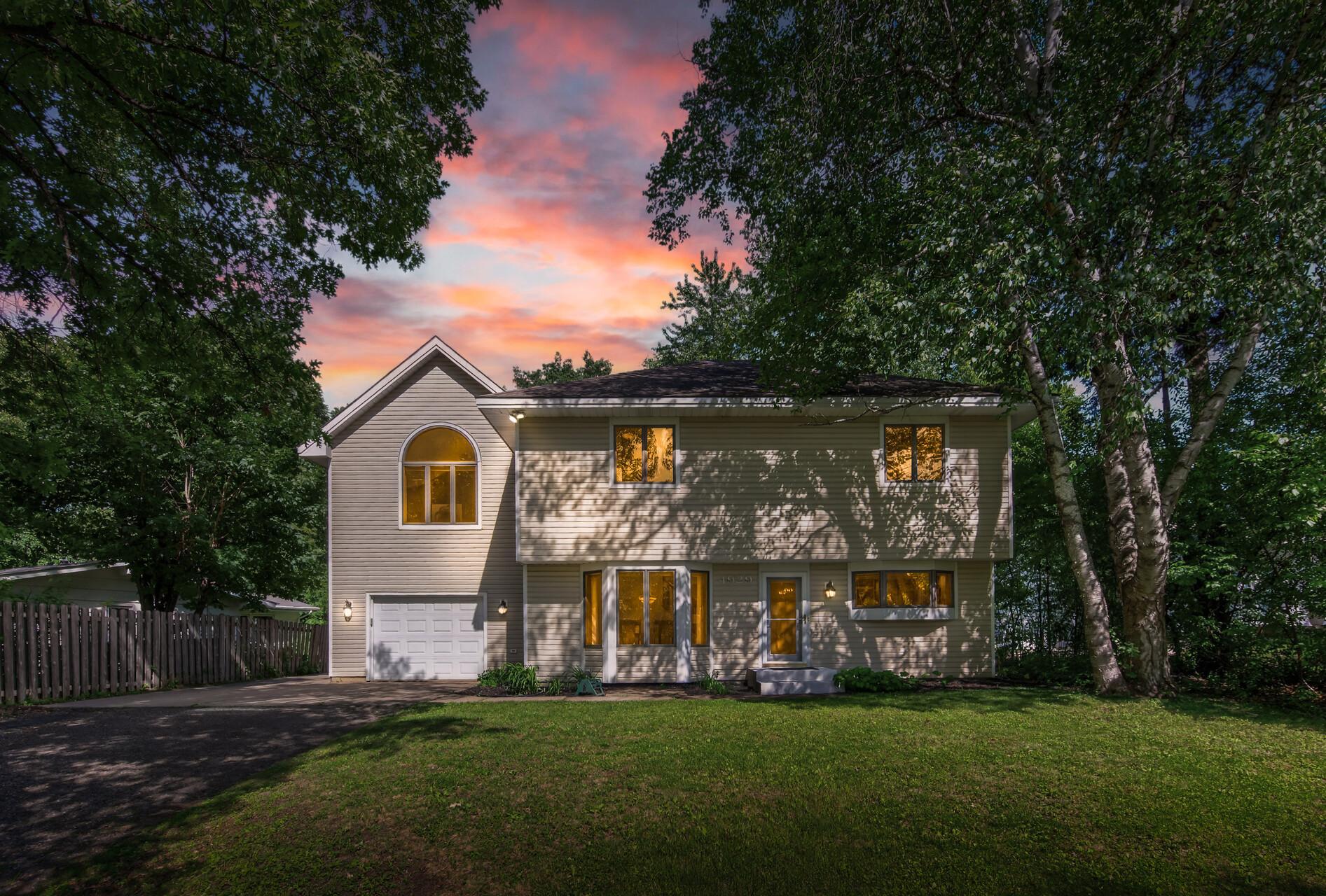 View of Single Family at 4929 West Lane, Minnetonka - Mike Wilen | Minnesota Team Real Estate