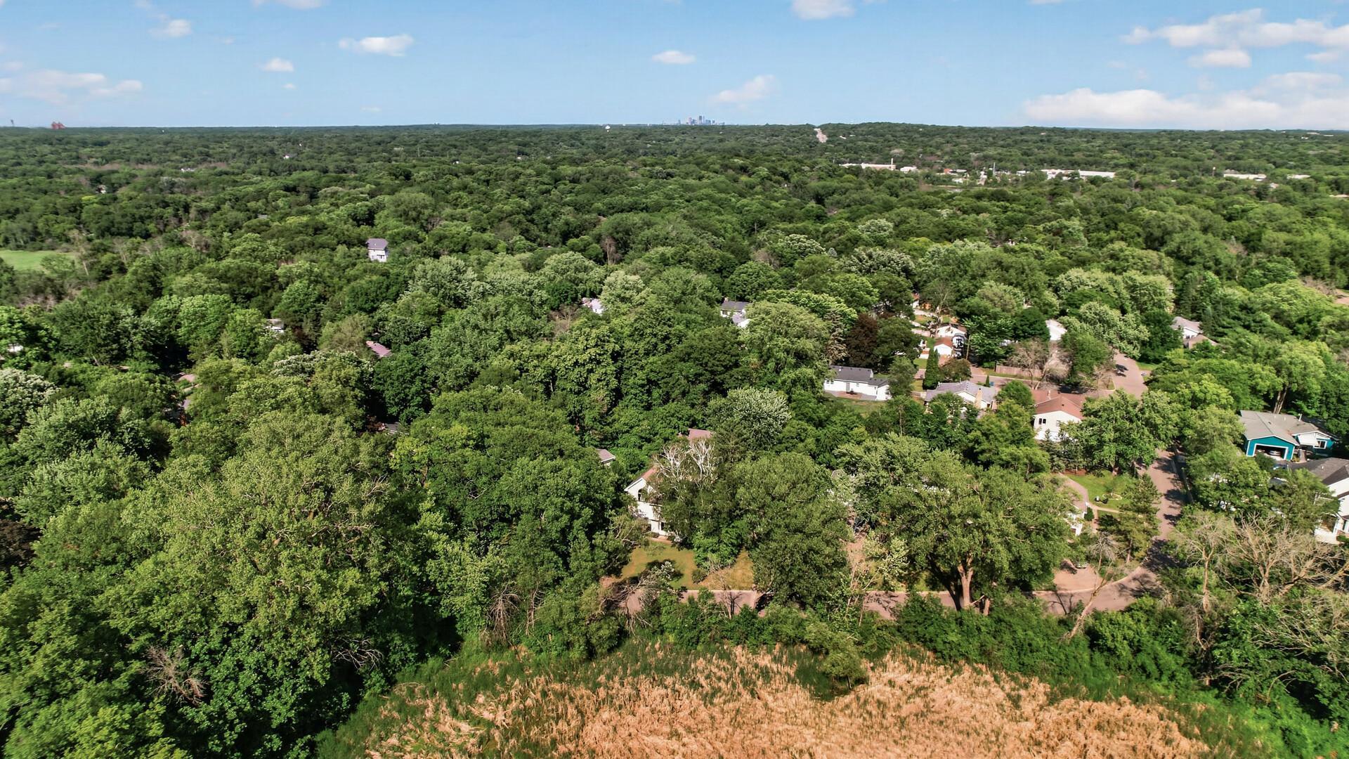 View of Residential at 4929 West Lane, Minnetonka MN 55345, Minnetonka (64 of 73) - Mike Wilen | Minnesota Team Real Estate
