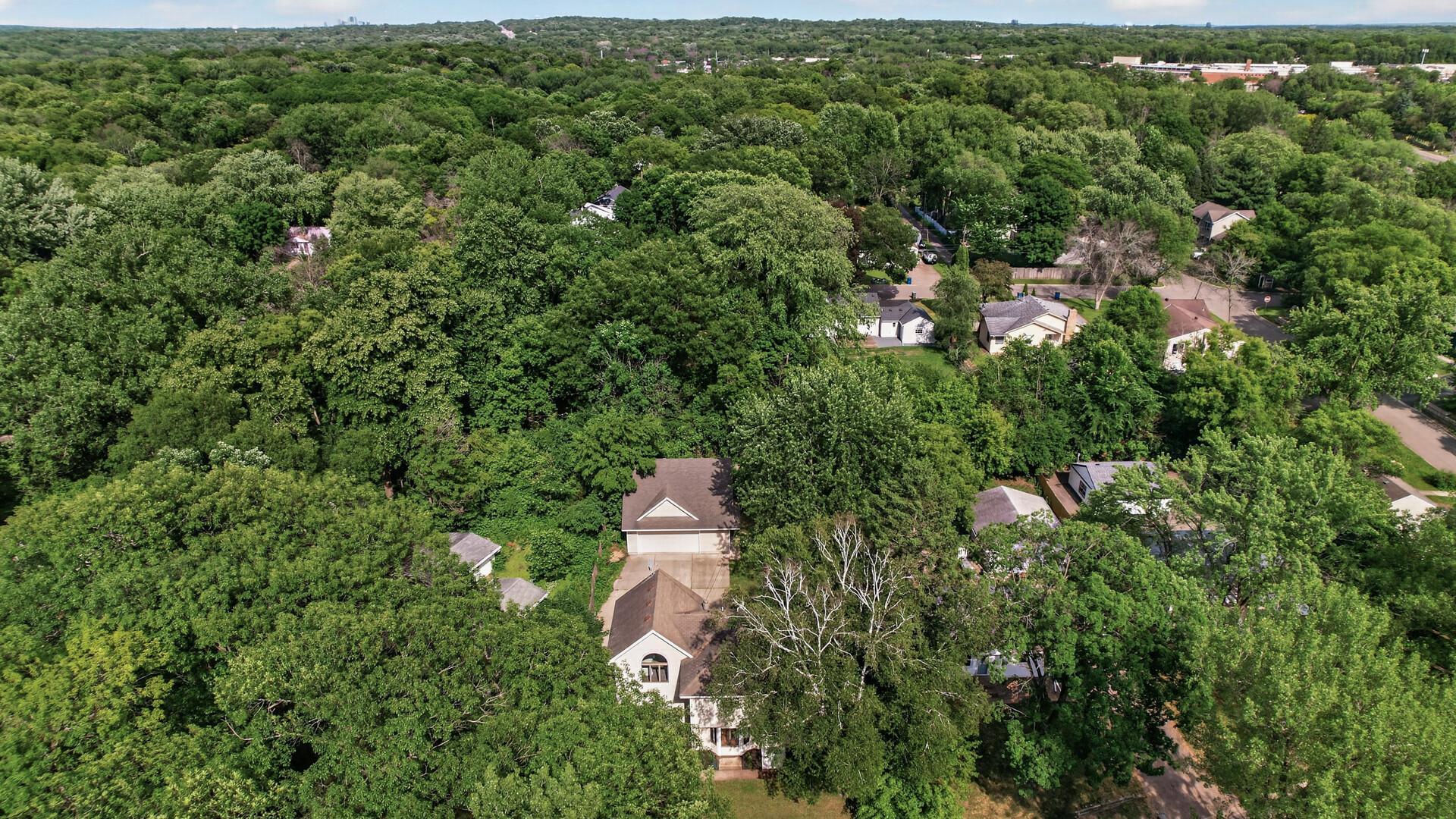 View of Residential at 4929 West Lane, Minnetonka MN 55345, Minnetonka (58 of 73) - Mike Wilen | Minnesota Team Real Estate