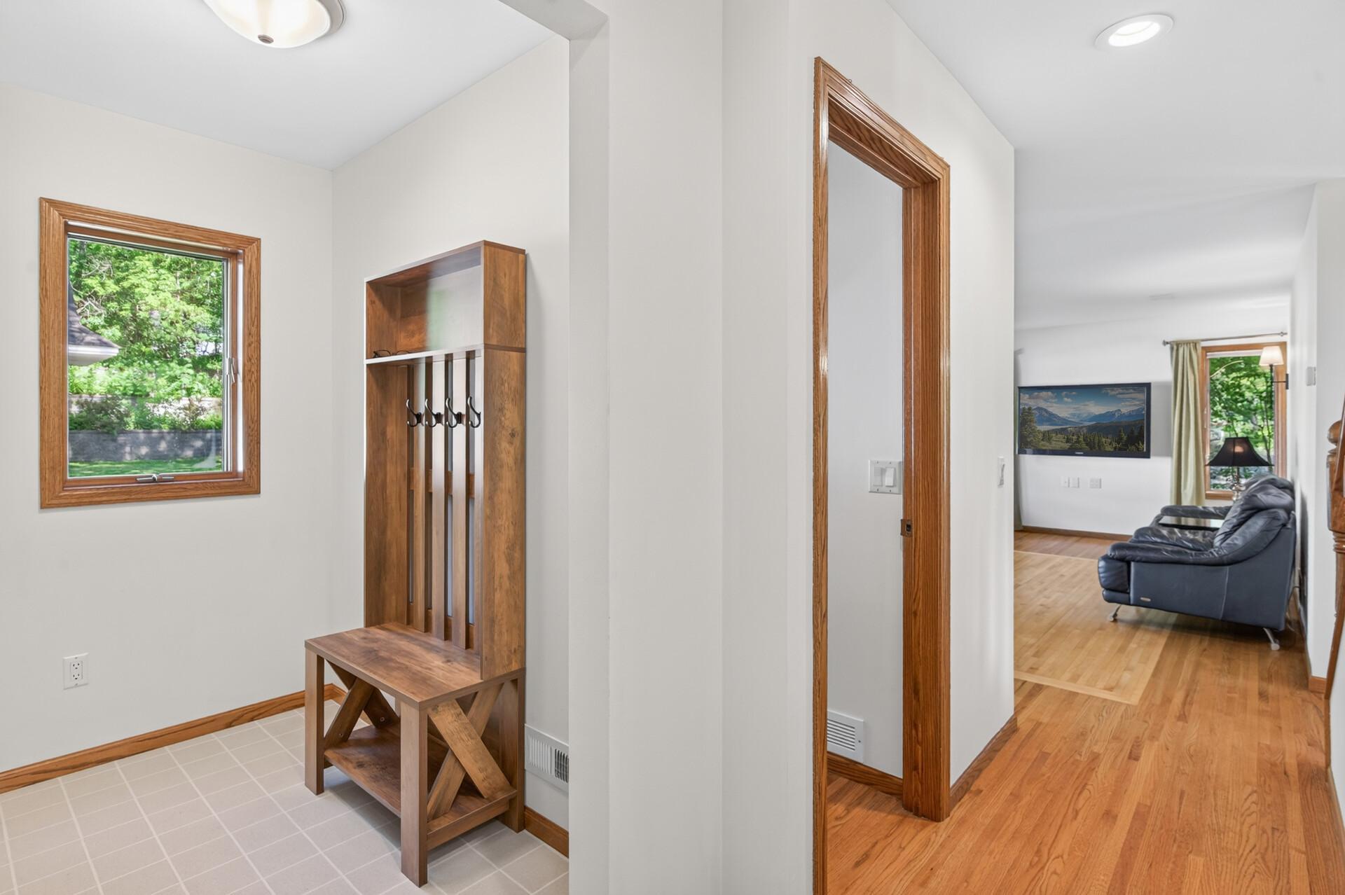 View of Residential at 4929 West Lane, Minnetonka MN 55345, Minnetonka (23 of 73) - Mike Wilen | Minnesota Team Real Estate