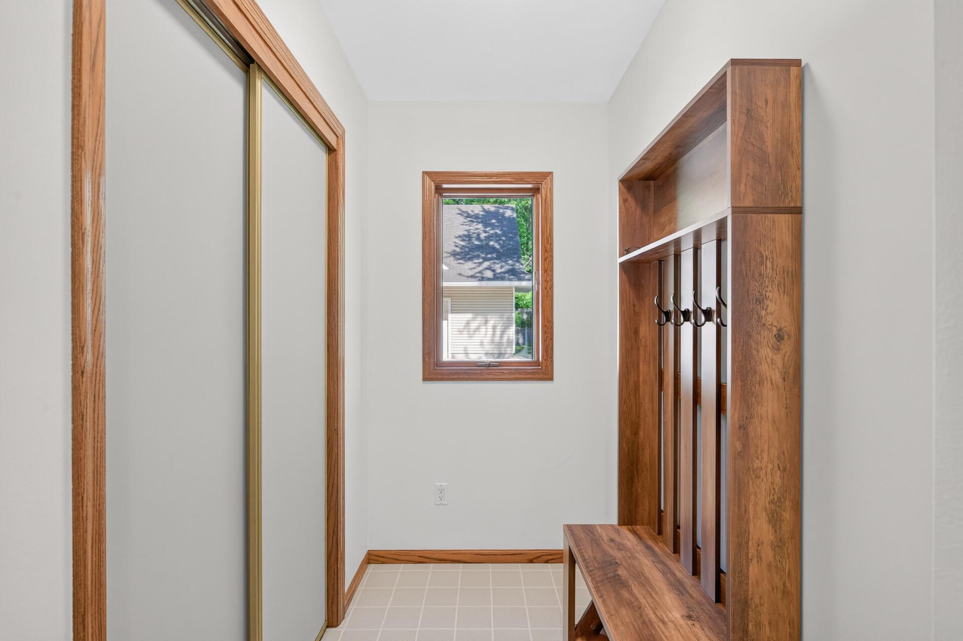 View of Residential at 4929 West Lane, Minnetonka MN 55345, Minnetonka (22 of 73) - Mike Wilen | Minnesota Team Real Estate