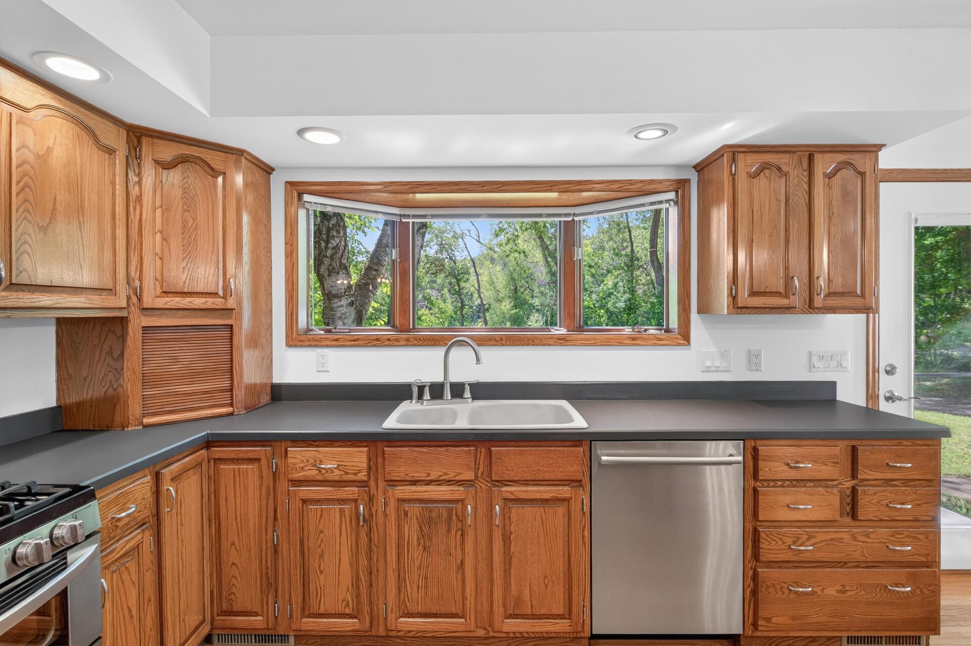 View of Residential at 4929 West Lane, Minnetonka MN 55345, Minnetonka (14 of 73) - Mike Wilen | Minnesota Team Real Estate