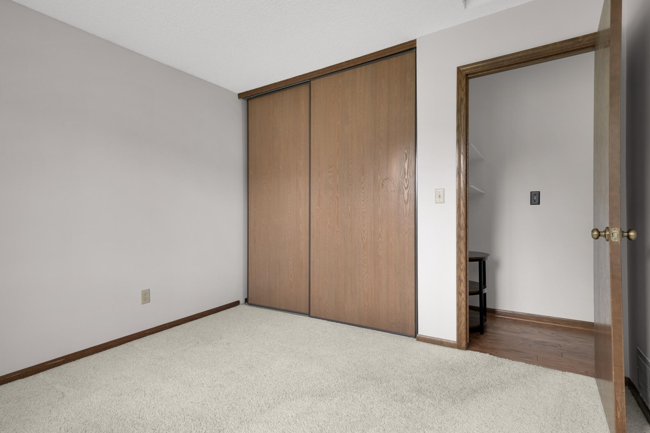 View of Residential at 7111 Robinwood Bay, Woodbury MN 55125, Woodbury (25 of 32) - Mike Wilen | Minnesota Team Real Estate