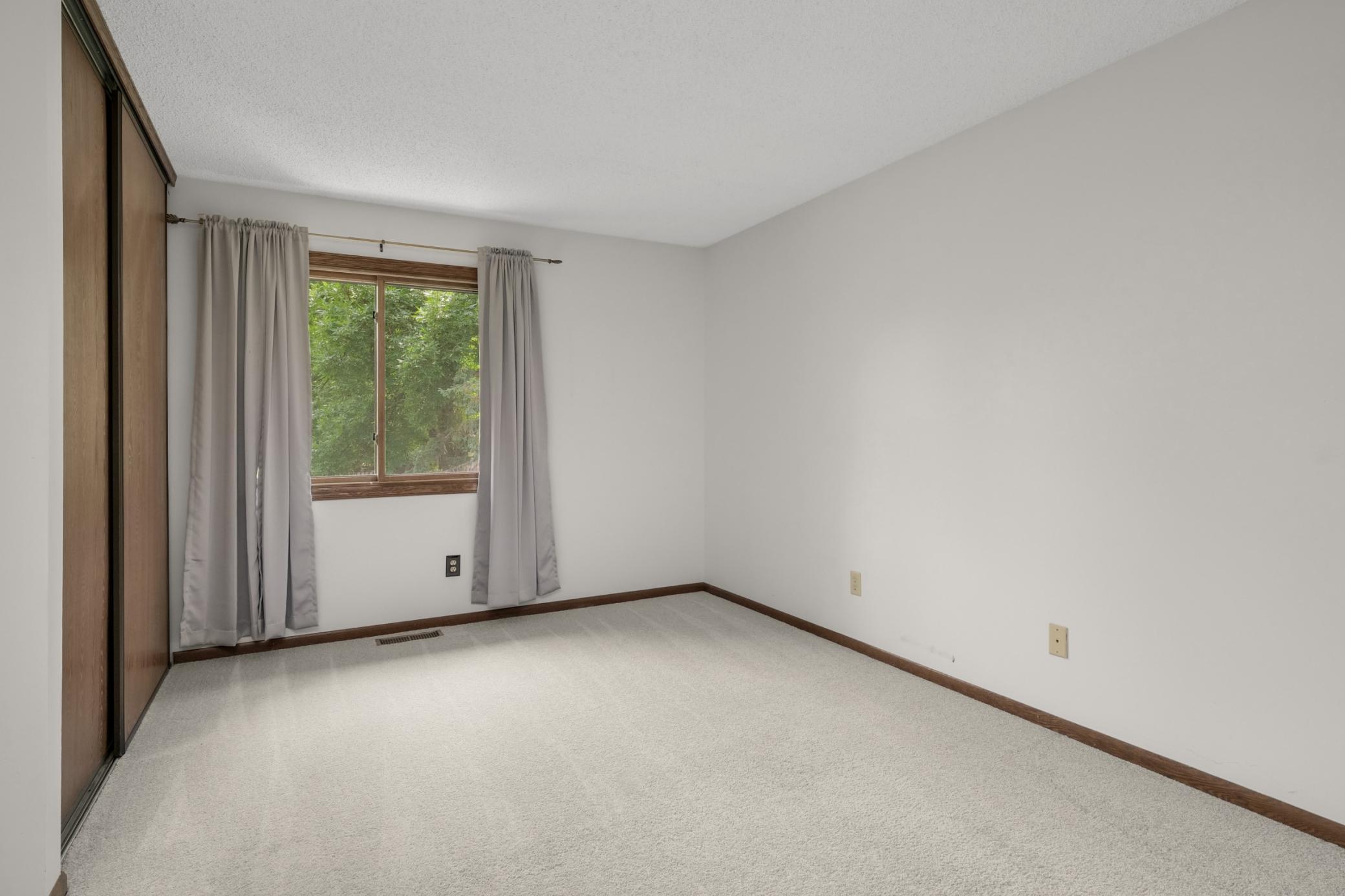 View of Residential at 7111 Robinwood Bay, Woodbury MN 55125, Woodbury (21 of 32) - Mike Wilen | Minnesota Team Real Estate