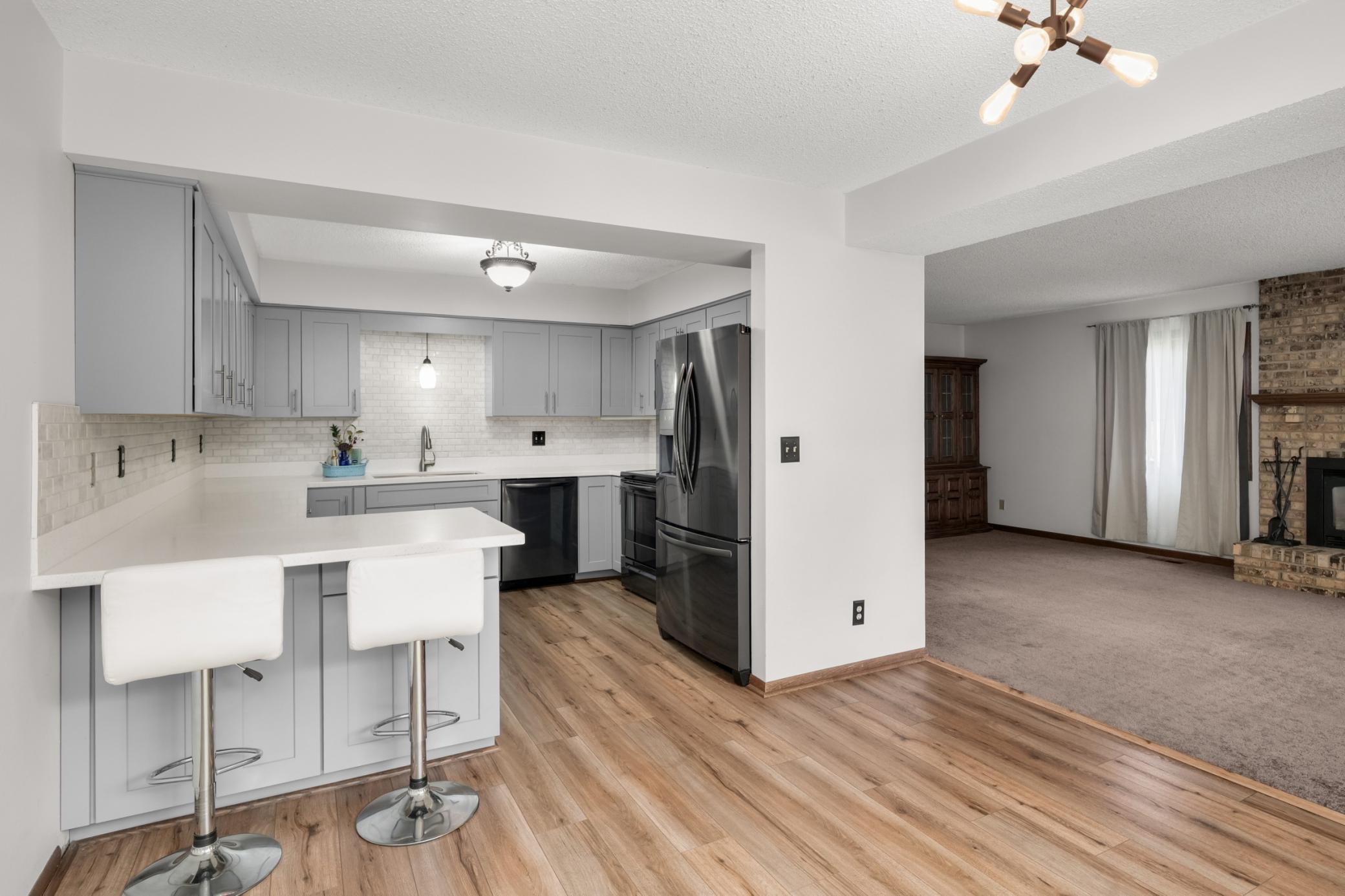 View of Residential at 7111 Robinwood Bay, Woodbury MN 55125, Woodbury (11 of 32) - Mike Wilen | Minnesota Team Real Estate