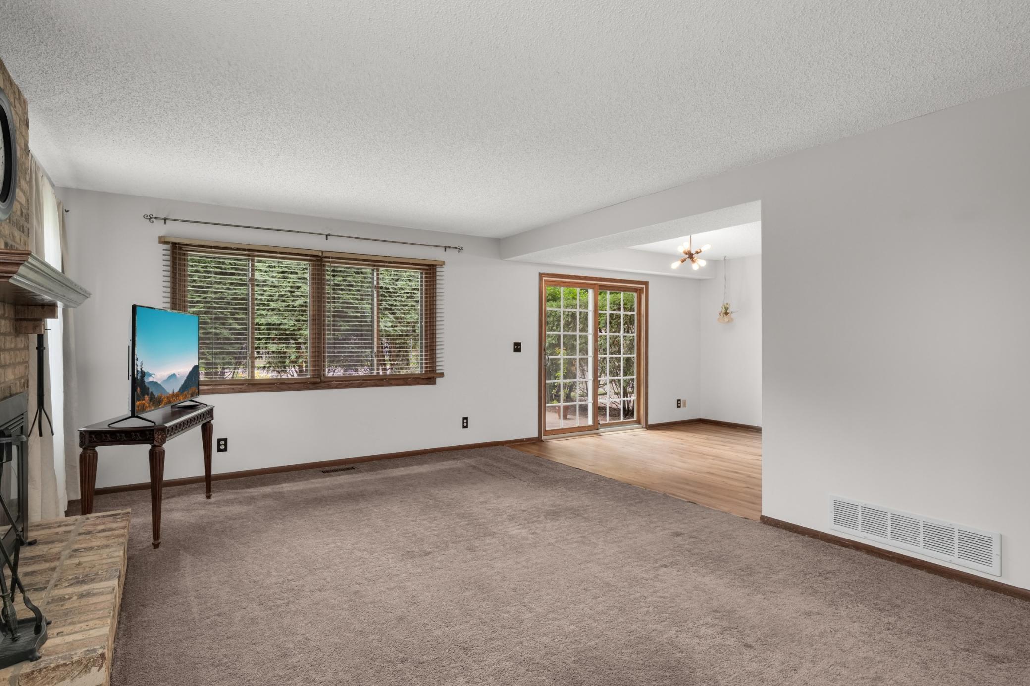 View of Residential at 7111 Robinwood Bay, Woodbury MN 55125, Woodbury (6 of 32) - Mike Wilen | Minnesota Team Real Estate