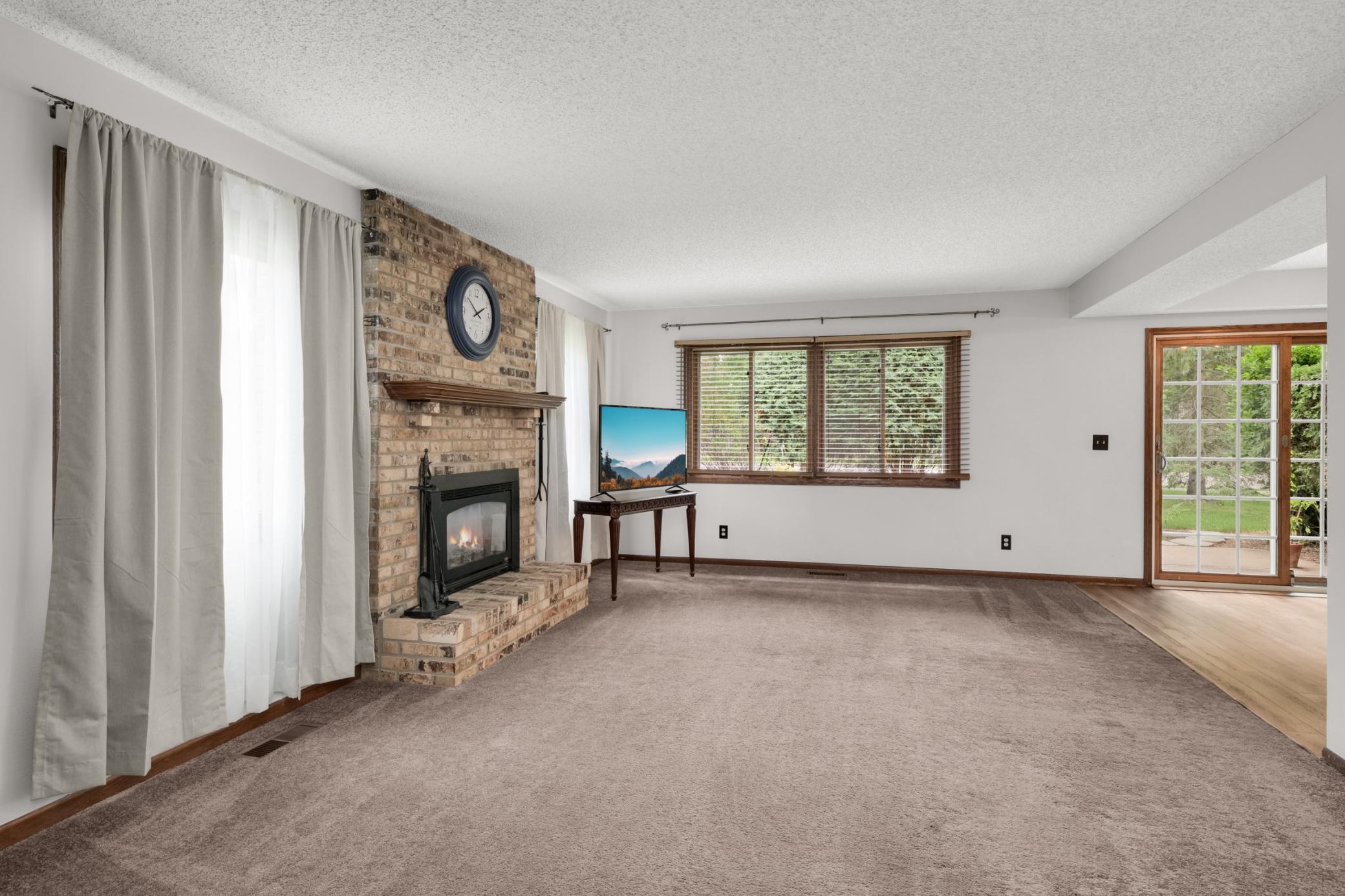 View of Residential at 7111 Robinwood Bay, Woodbury MN 55125, Woodbury (5 of 32) - Mike Wilen | Minnesota Team Real Estate
