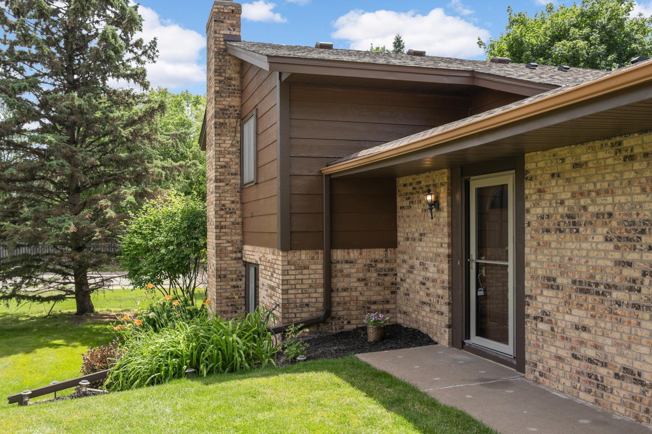 View of Residential at 7111 Robinwood Bay, Woodbury MN 55125, Woodbury (3 of 32) - Mike Wilen | Minnesota Team Real Estate