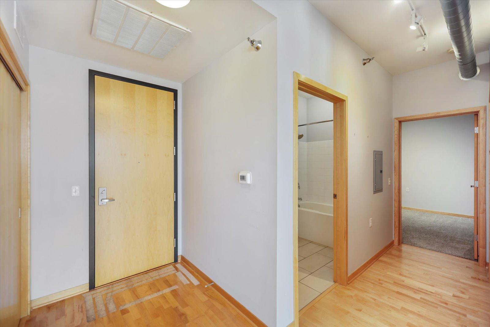 View of Residential at 1211 Lagoon Avenue #510, Minneapolis MN 55408, Minneapolis (17 of 28) - Mike Wilen | Minnesota Team Real Estate