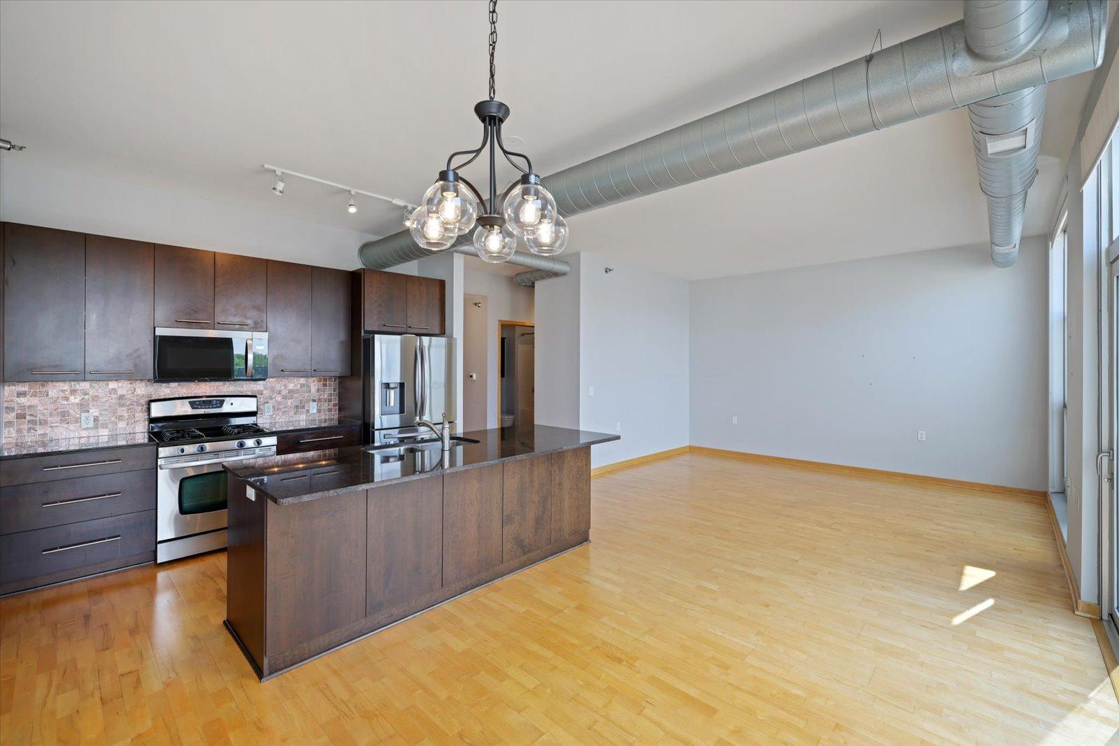 View of Residential at 1211 Lagoon Avenue #510, Minneapolis MN 55408, Minneapolis (13 of 28) - Mike Wilen | Minnesota Team Real Estate