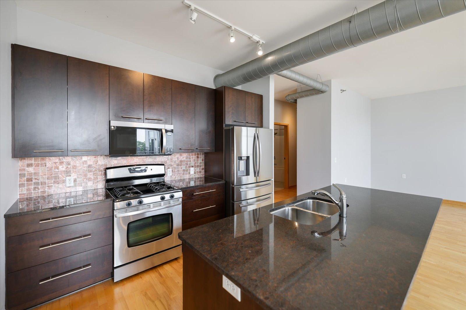 View of Residential at 1211 Lagoon Avenue #510, Minneapolis MN 55408, Minneapolis (12 of 28) - Mike Wilen | Minnesota Team Real Estate