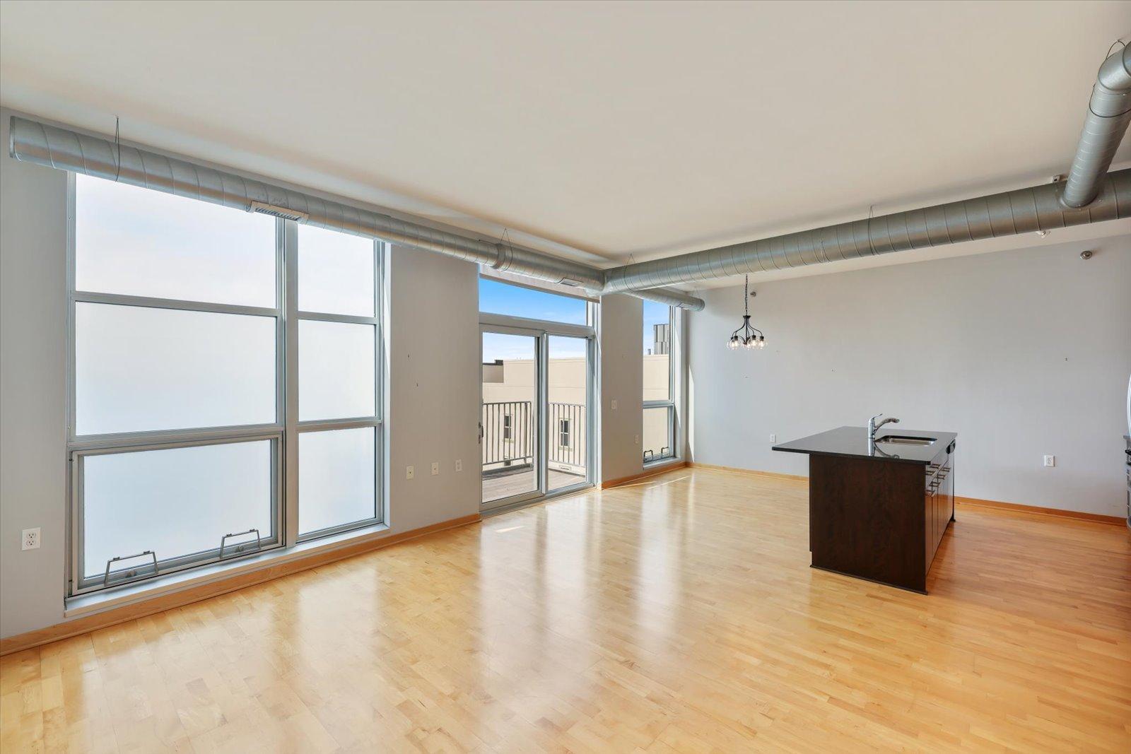 View of Residential at 1211 Lagoon Avenue #510, Minneapolis MN 55408, Minneapolis (4 of 28) - Mike Wilen | Minnesota Team Real Estate