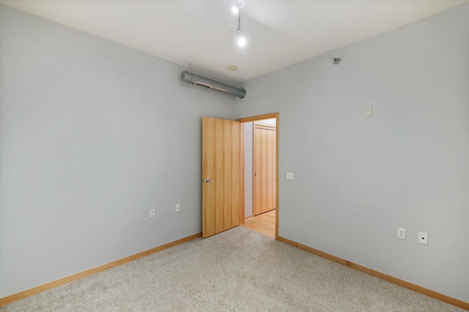 View of Residential at 1211 Lagoon Avenue #510, Minneapolis MN 55408, Minneapolis (7 of 28) - Mike Wilen | Minnesota Team Real Estate