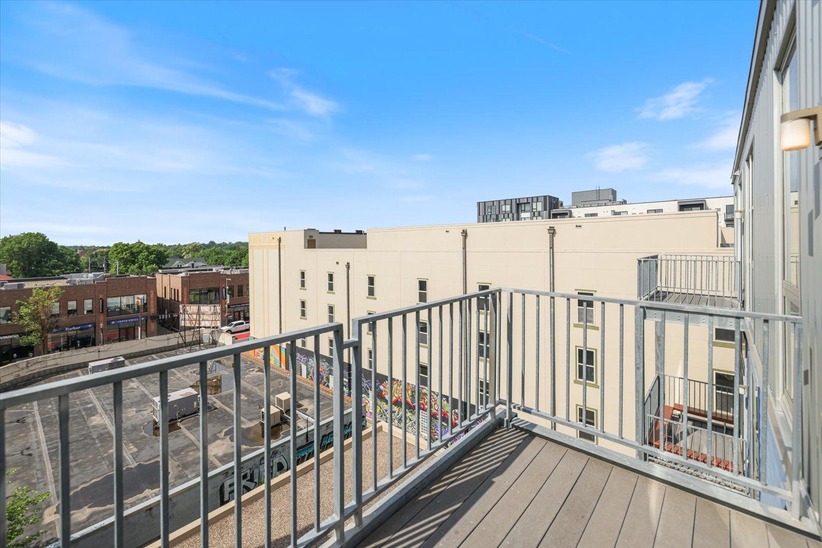 View of Residential at 1211 Lagoon Avenue #510, Minneapolis MN 55408, Minneapolis (19 of 28) - Mike Wilen | Minnesota Team Real Estate