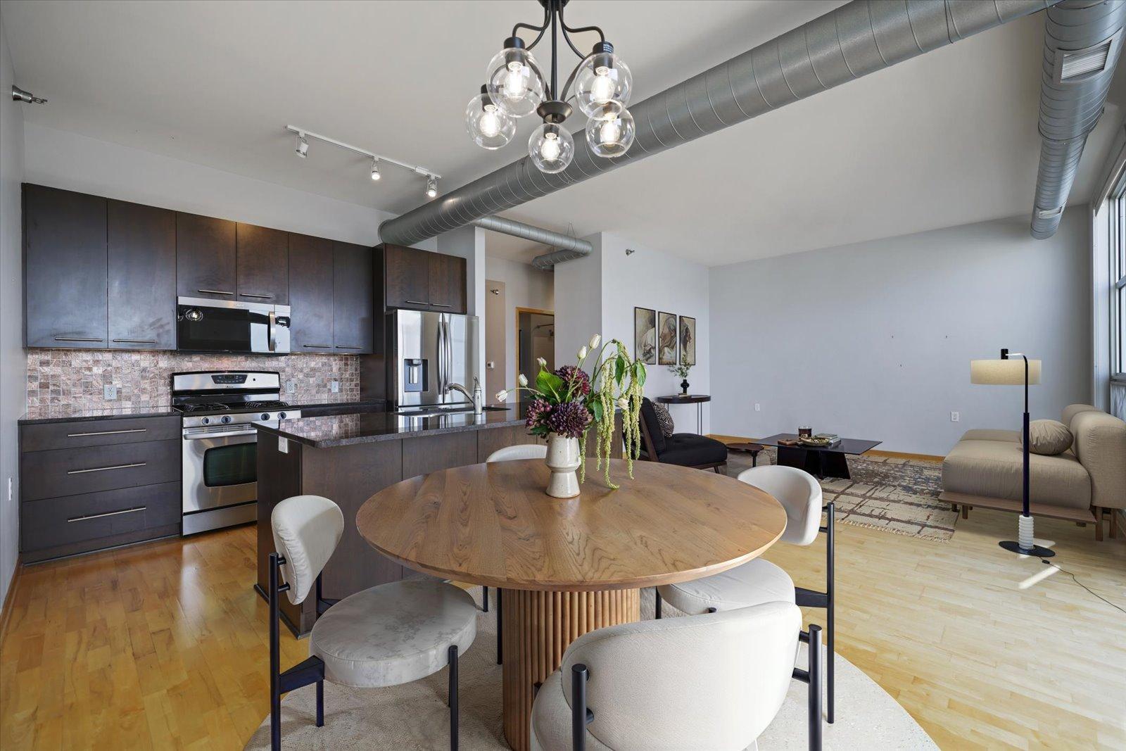 View of Residential at 1211 Lagoon Avenue #510, Minneapolis MN 55408, Minneapolis (27 of 28) - Mike Wilen | Minnesota Team Real Estate