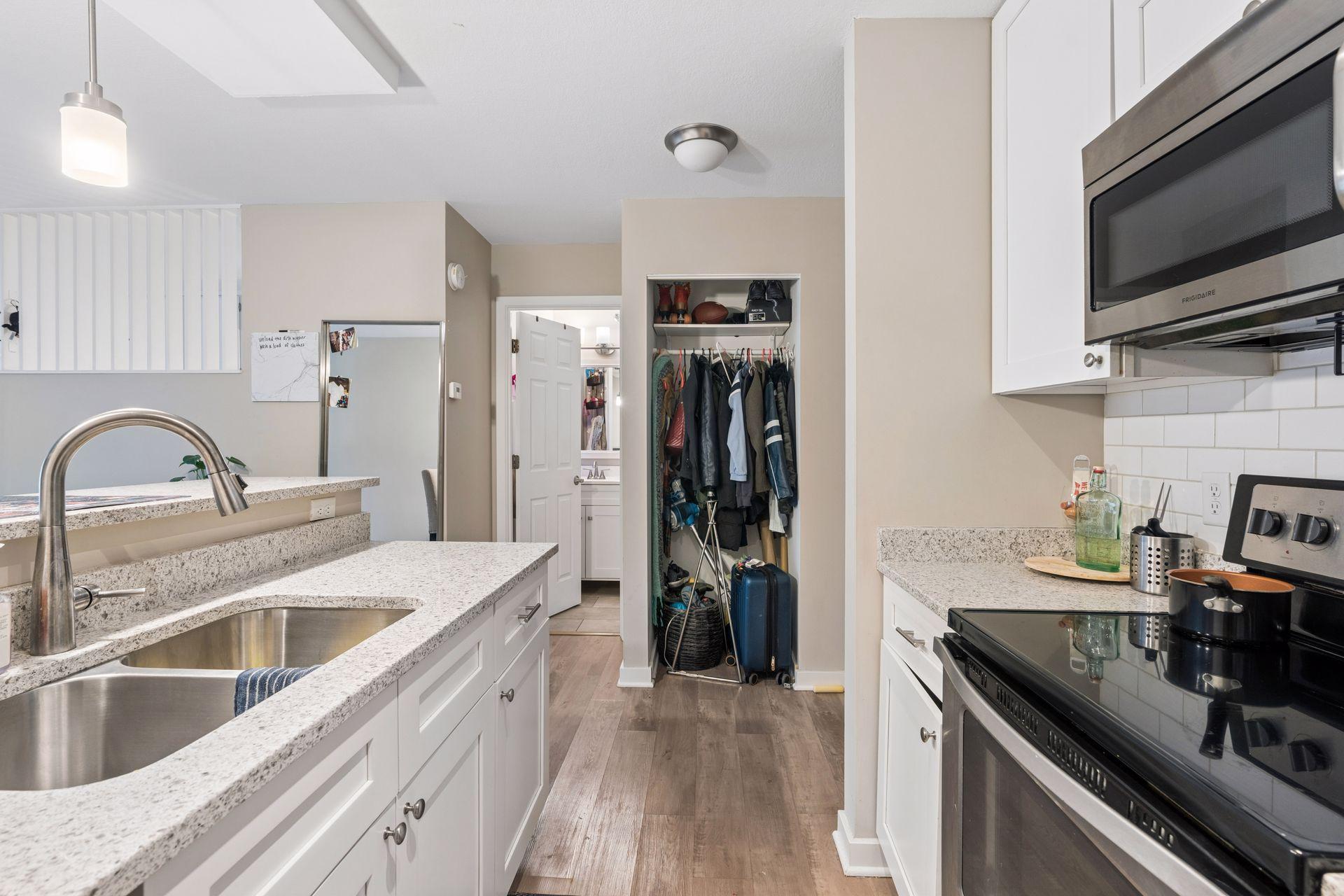 View of Residential at 433 7th Street #2211, Minneapolis MN 55415, Minneapolis (12 of 41) - Mike Wilen | Minnesota Team Real Estate