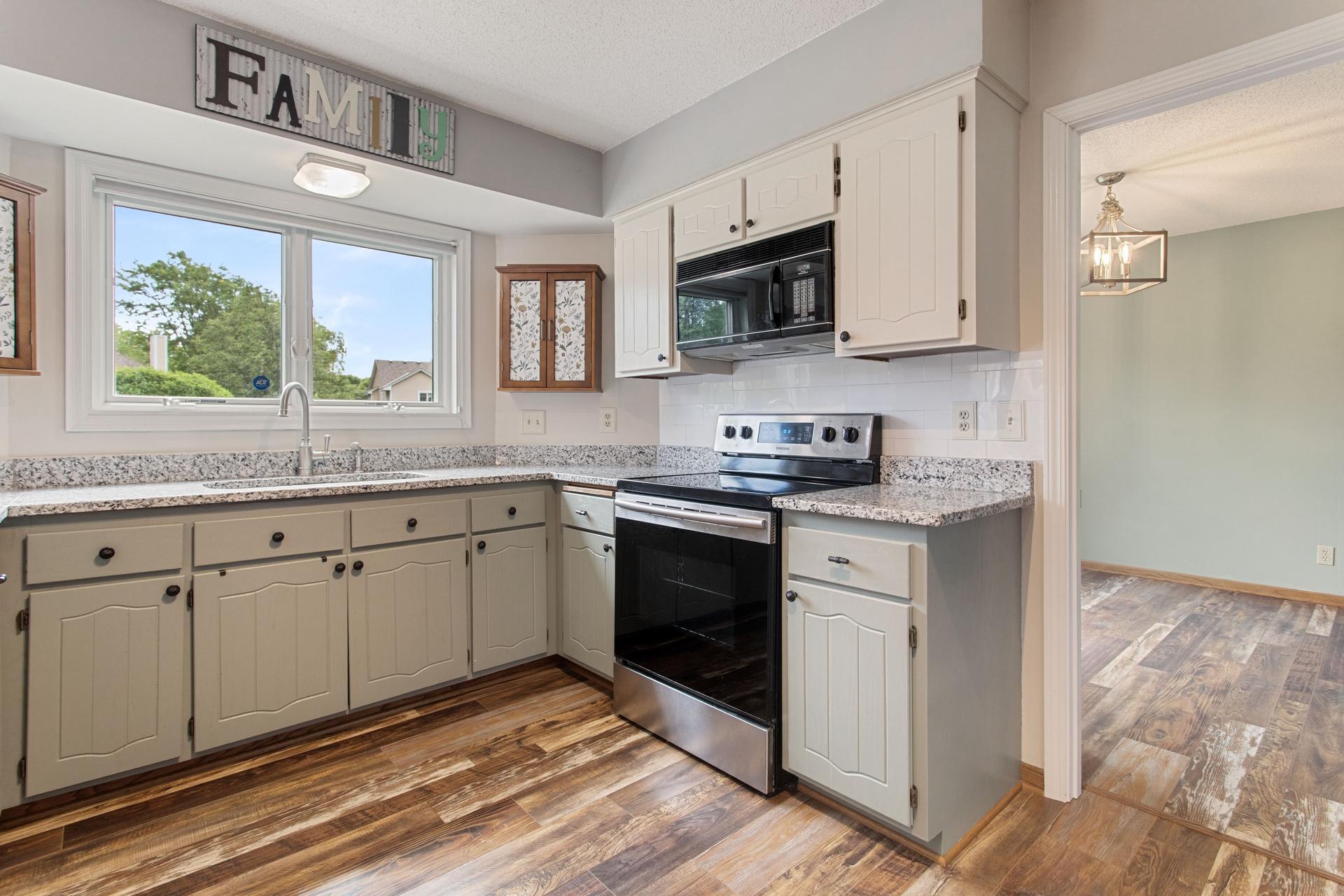 View of Residential at 864 Winterberry Court, Woodbury MN 55125, Woodbury (16 of 27) - Mike Wilen | Minnesota Team Real Estate