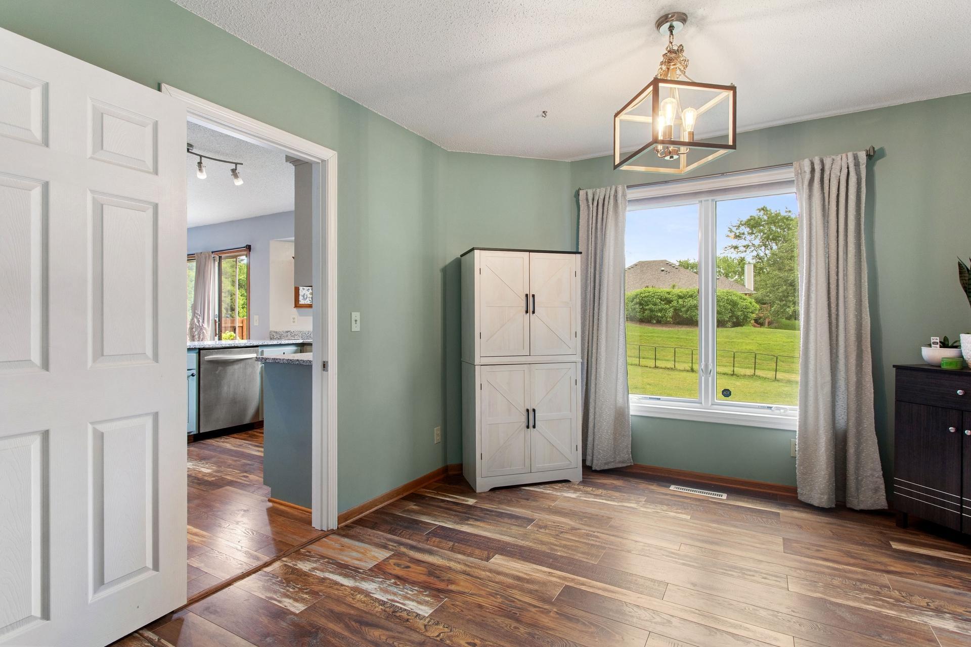 View of Residential at 864 Winterberry Court, Woodbury MN 55125, Woodbury (4 of 27) - Mike Wilen | Minnesota Team Real Estate