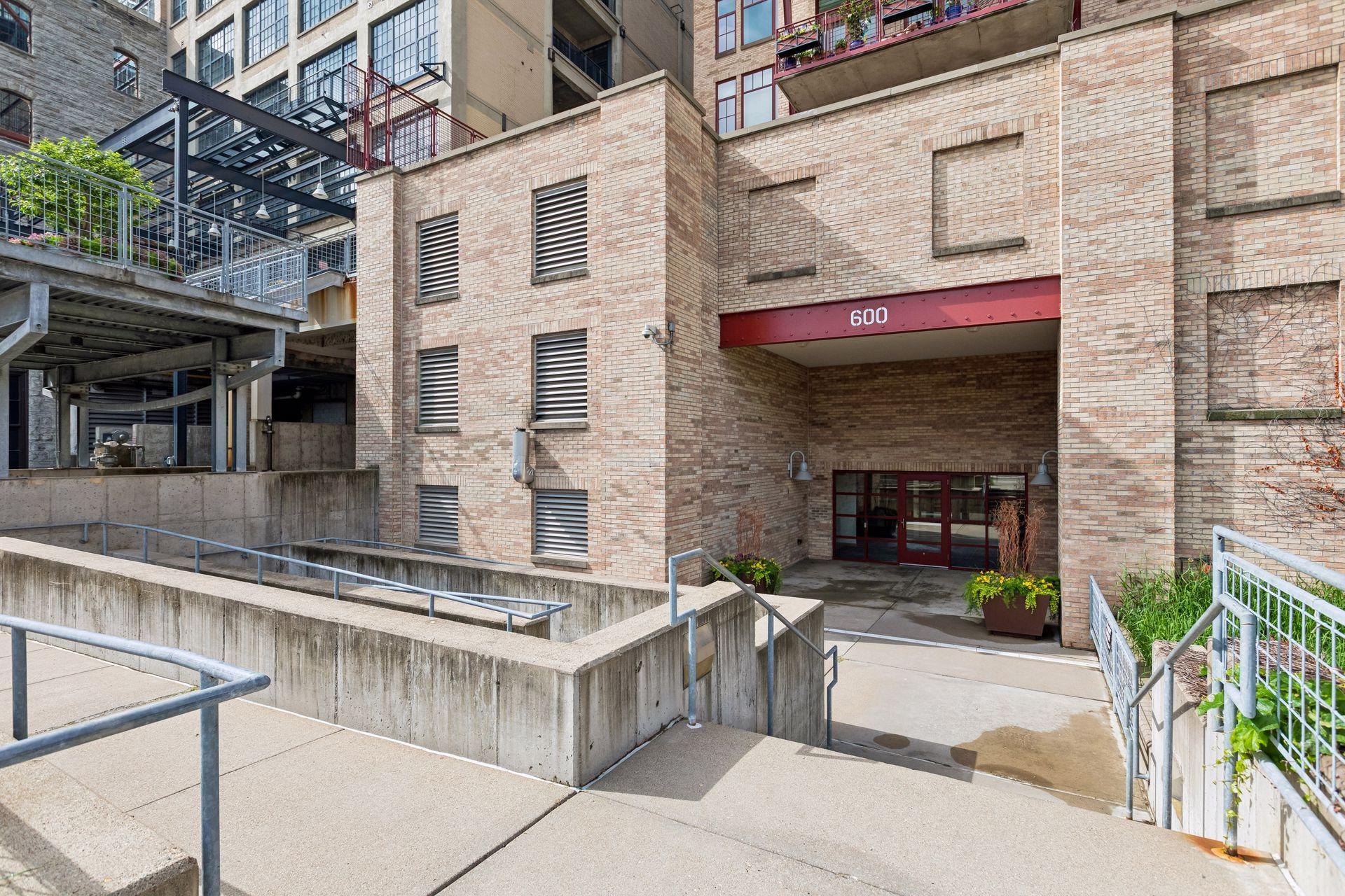View of Residential at 600 2nd Street #S302, Minneapolis MN 55401, Minneapolis (60 of 72) - Mike Wilen | Minnesota Team Real Estate