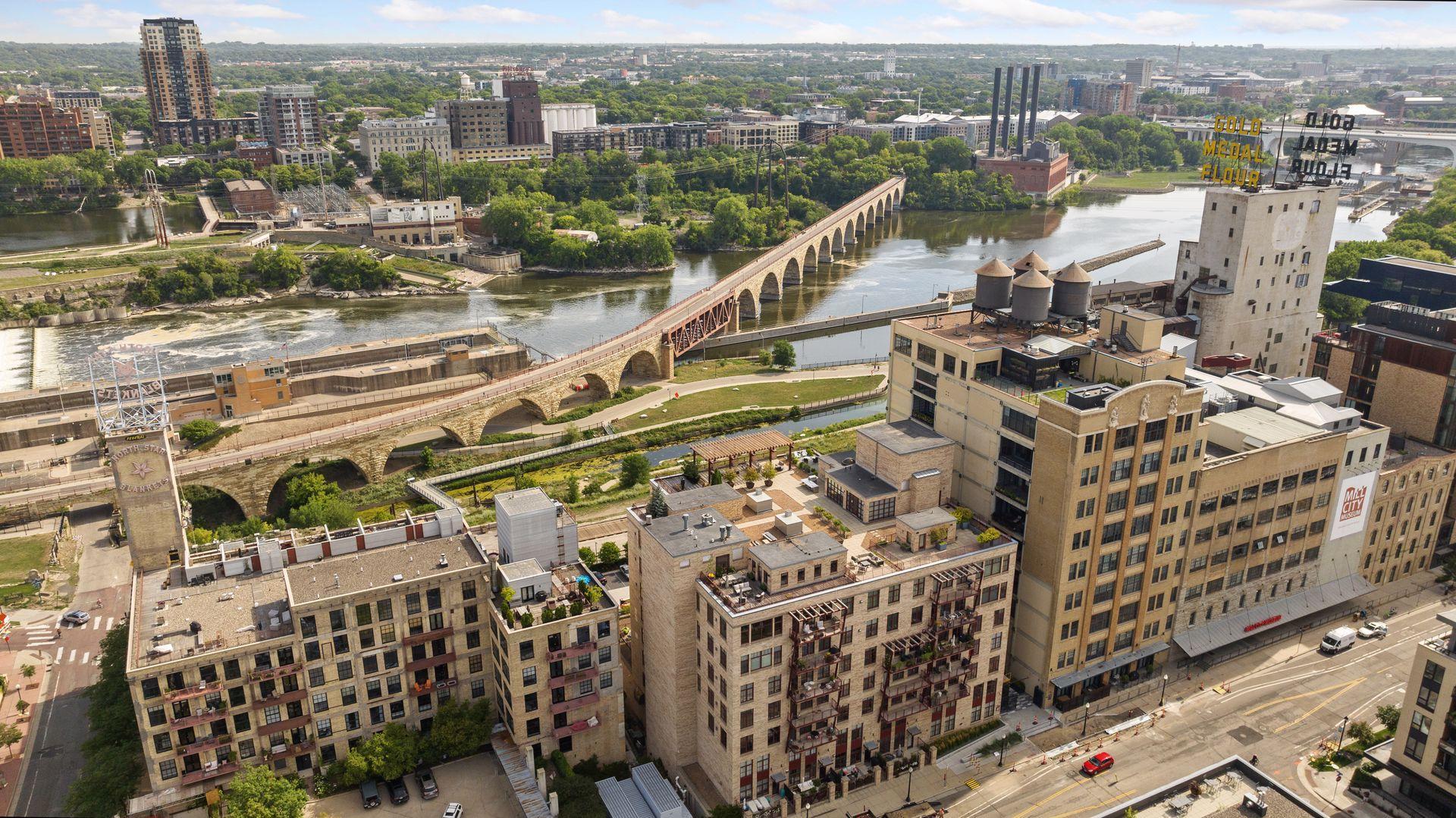View of Residential at 600 2nd Street #S302, Minneapolis MN 55401, Minneapolis (71 of 72) - Mike Wilen | Minnesota Team Real Estate
