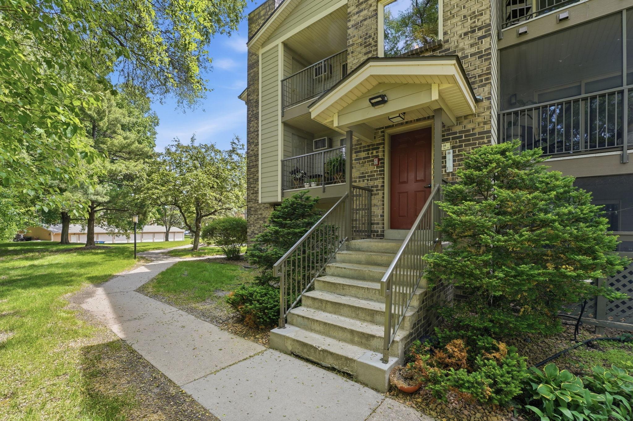 View of Residential at 2120 Ridge Drive #34, Saint Louis Park MN 55416, Saint Louis Park (24 of 28) - Mike Wilen | Minnesota Team Real Estate