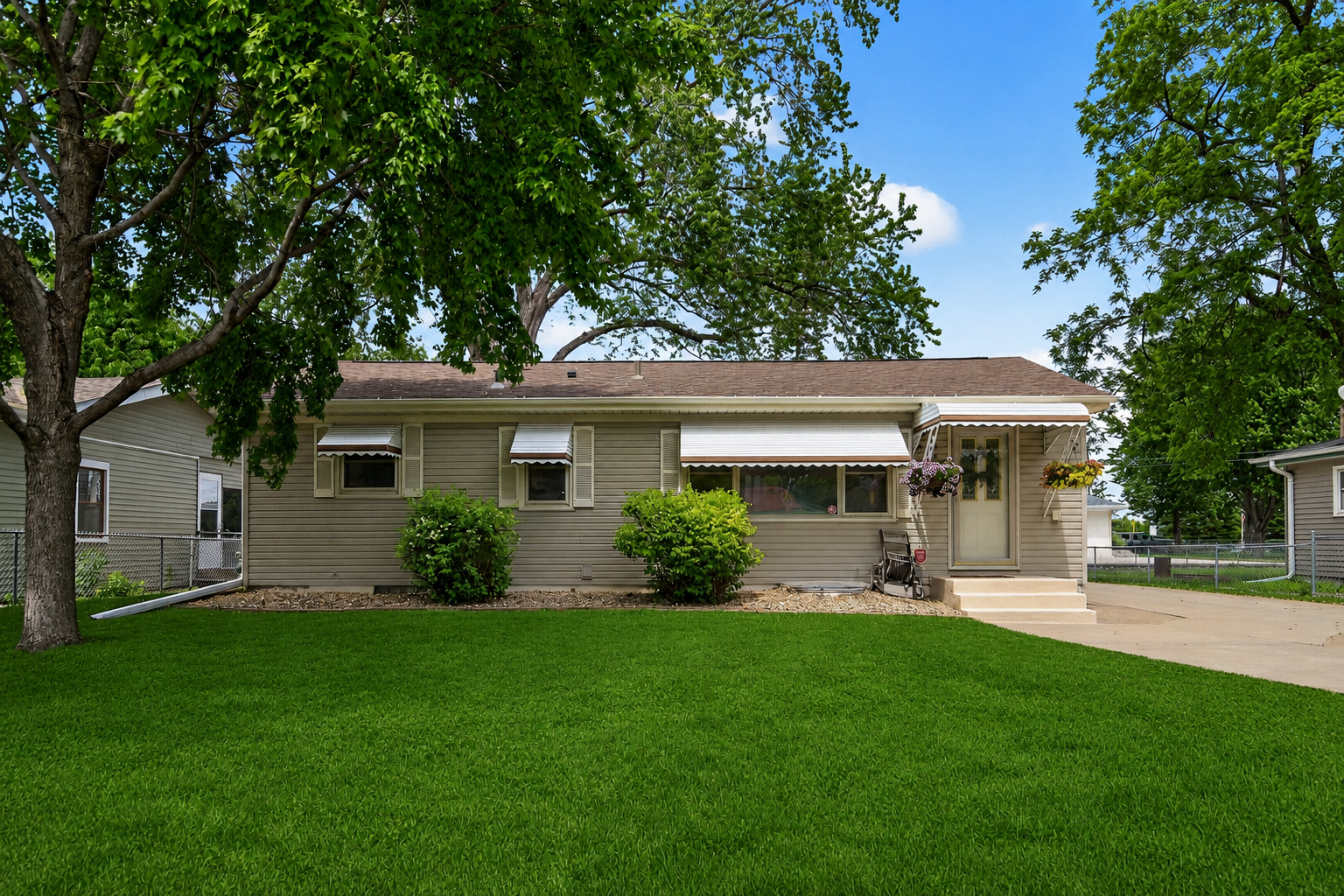View of Residential at 6206 47th Avenue, Crystal MN 55422, Crystal - Mike Wilen | Minnesota Team Real Estate