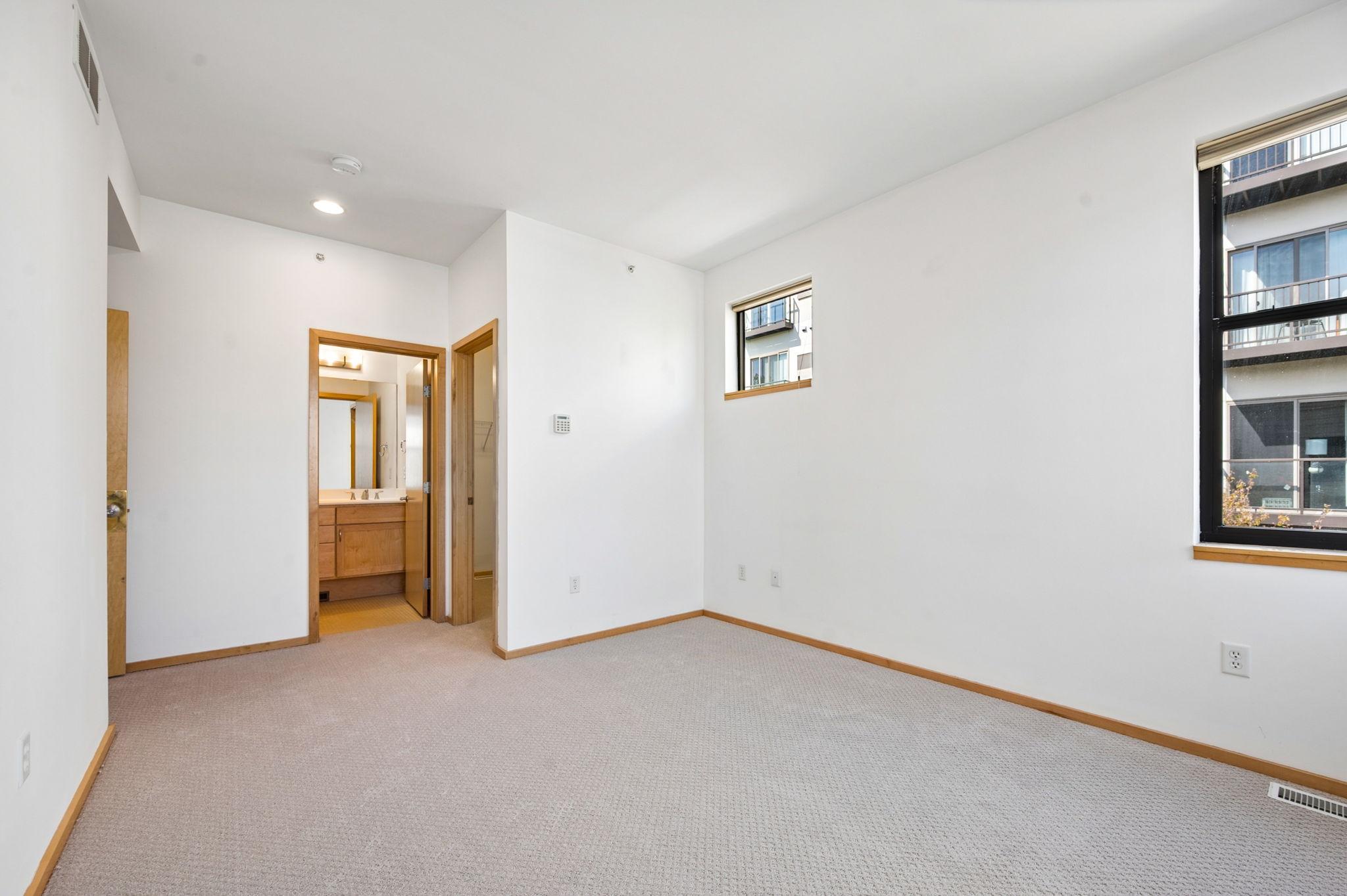 View of Residential at 2818 Aldrich Avenue #105, Minneapolis MN 55408, Minneapolis (31 of 50) - Mike Wilen | Minnesota Team Real Estate